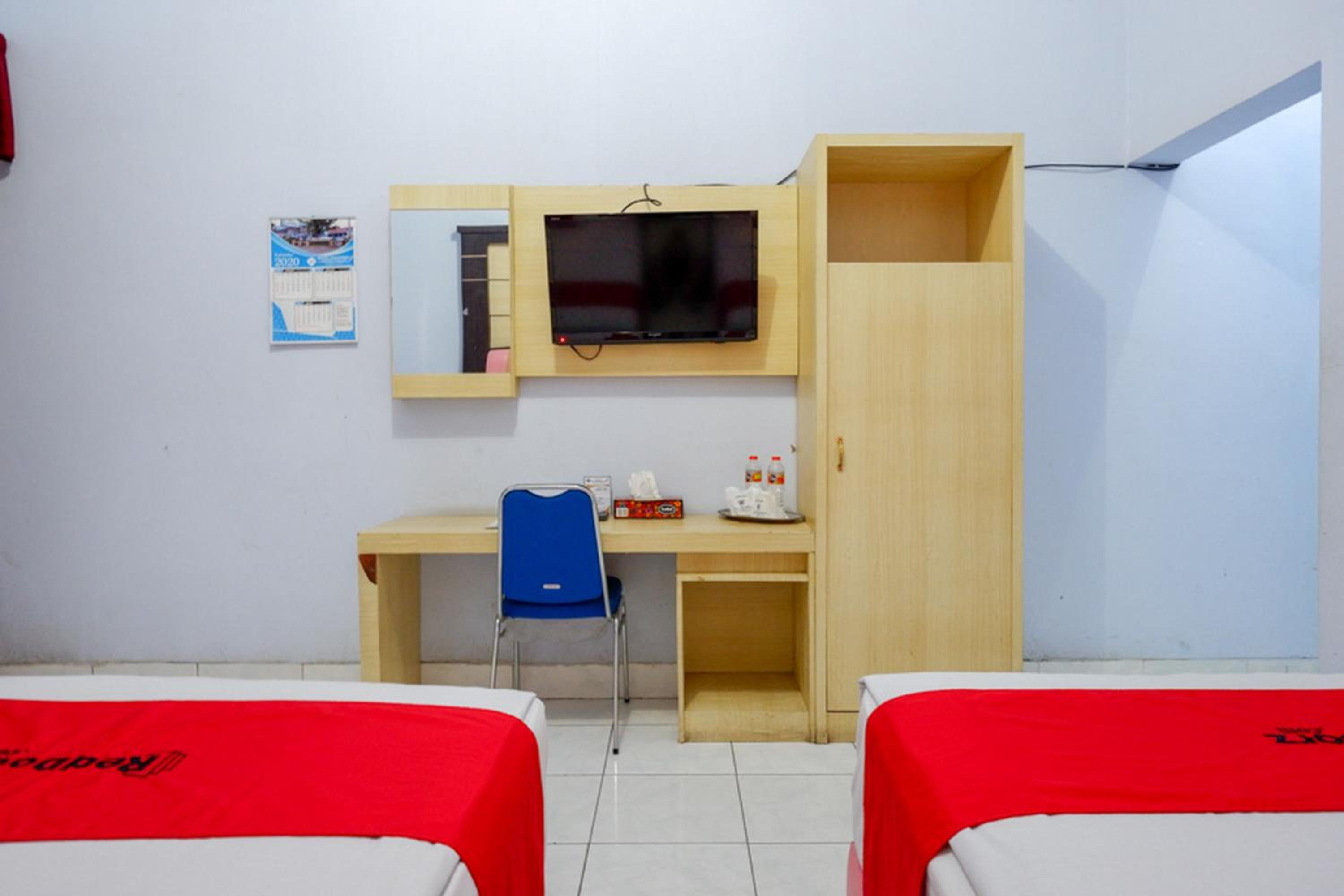 Standard Twin Room - Photo 7