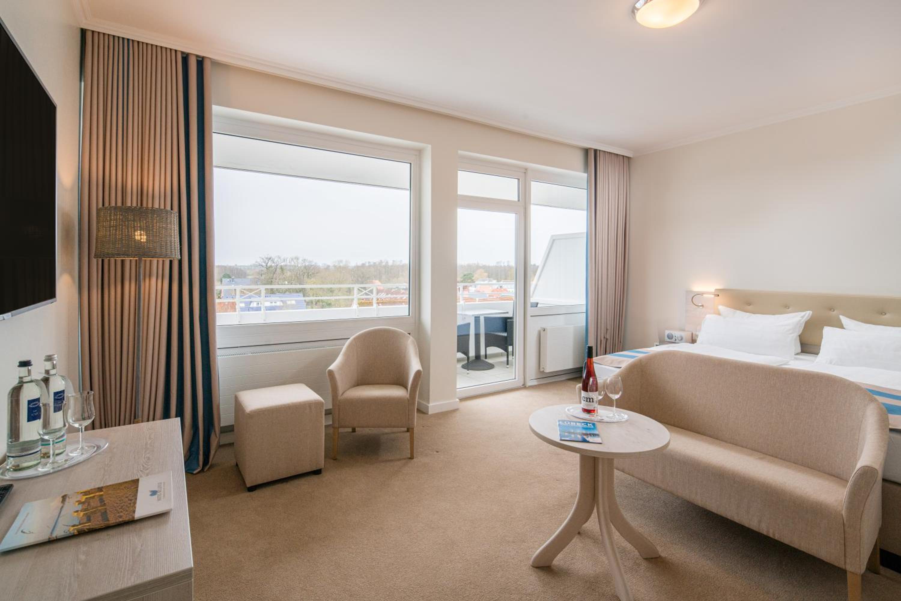 Double Room Land Side photo 1
