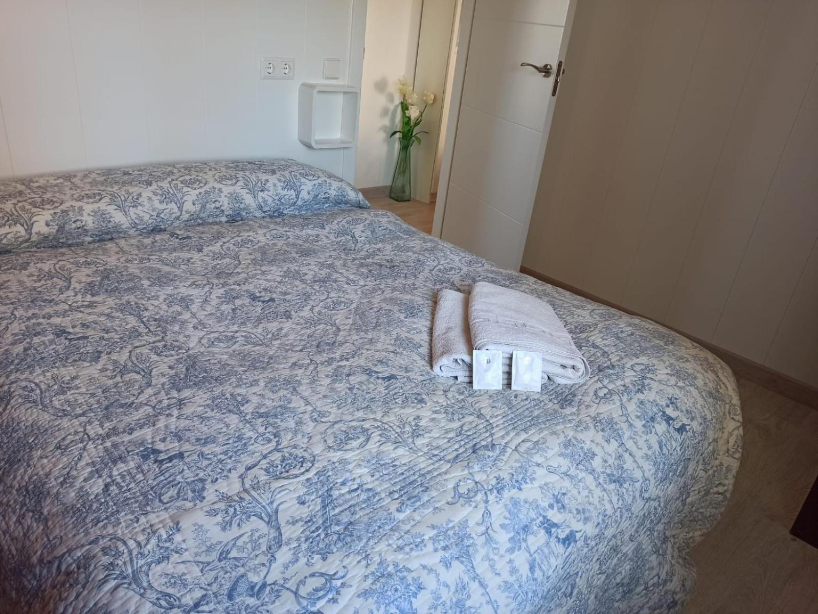 Two-Bedroom Apartment - Photo 45