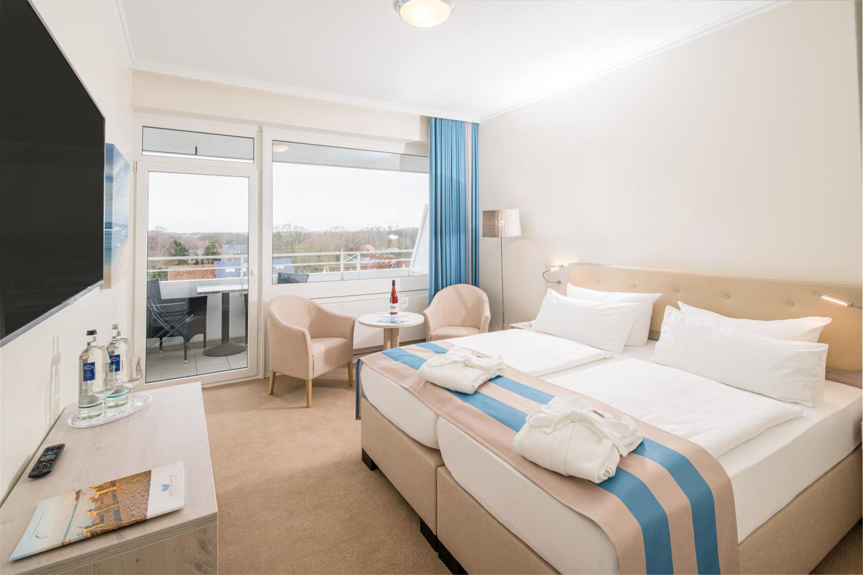 Budget Double Room Land Side photo 2