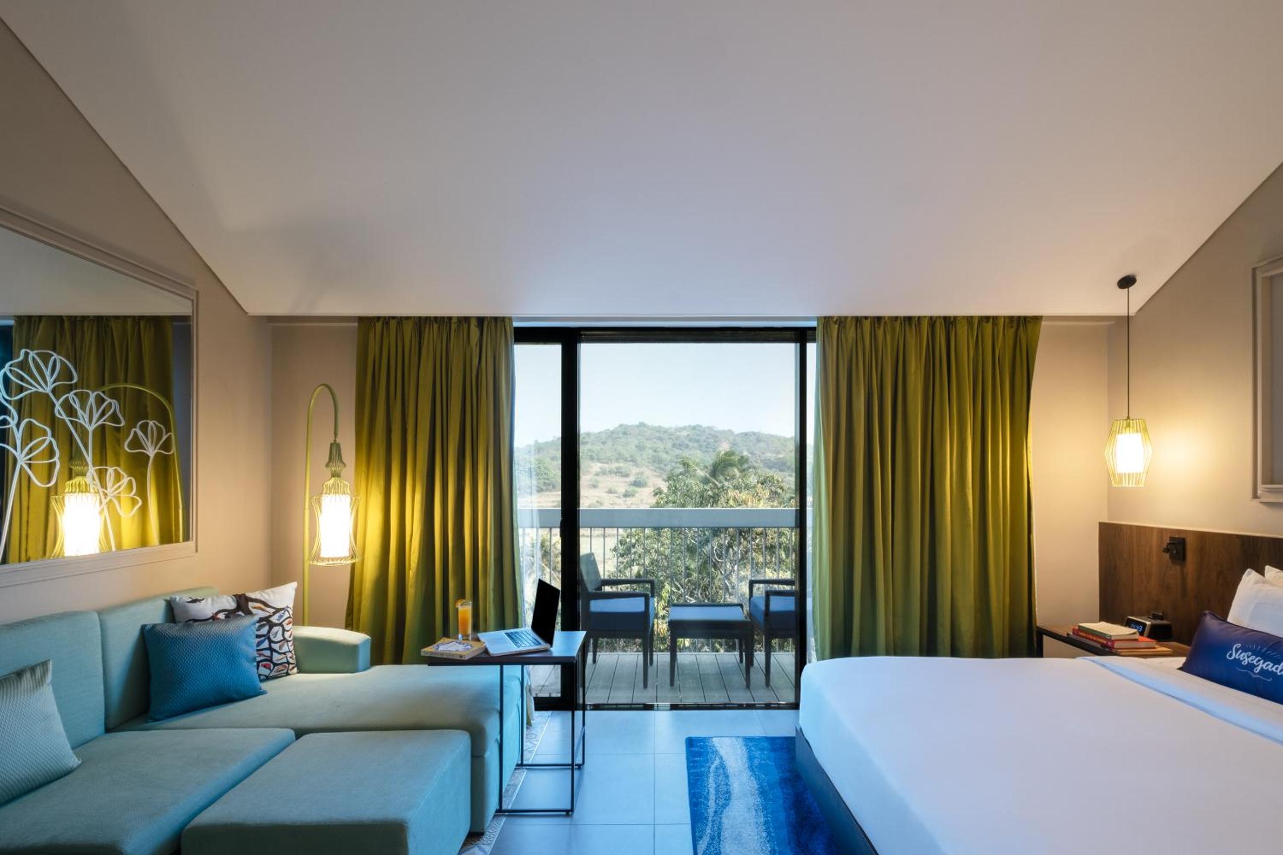 King Room with Terrace (15% discount on F&B and Spa)