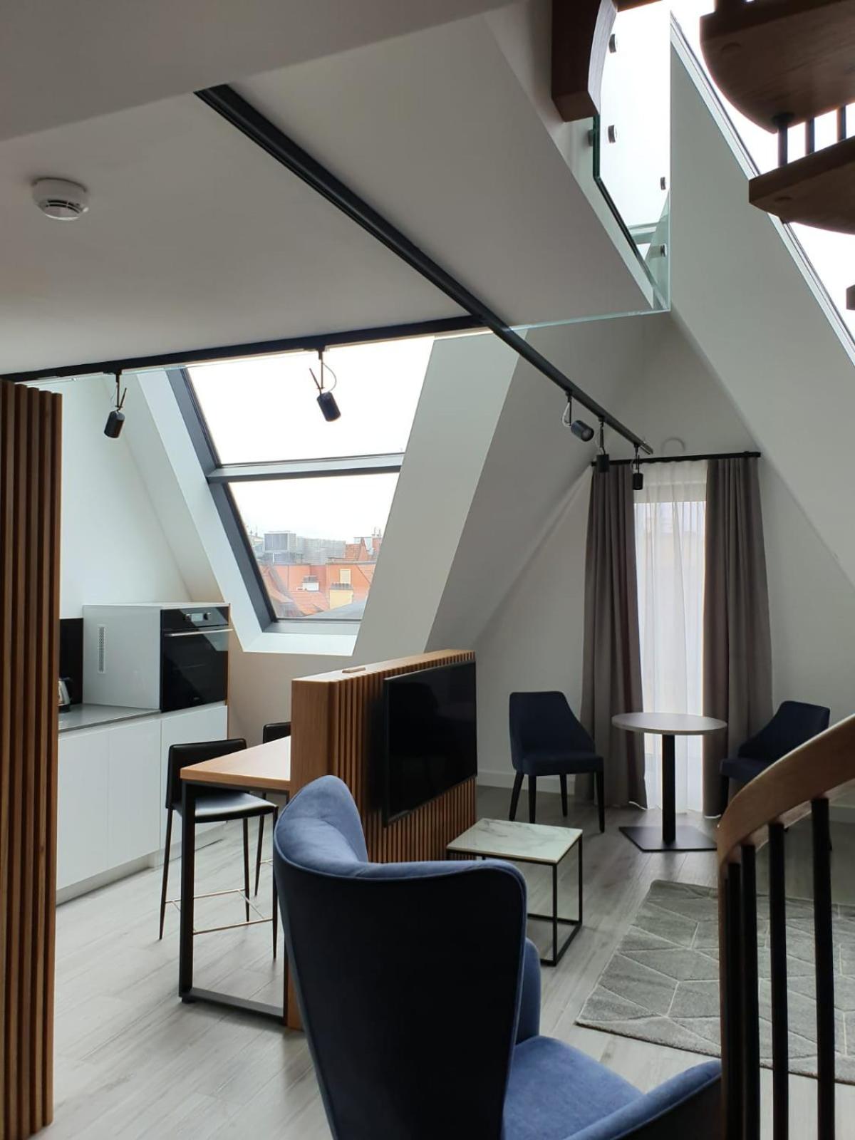 Penthouse Apartment - Photo 13