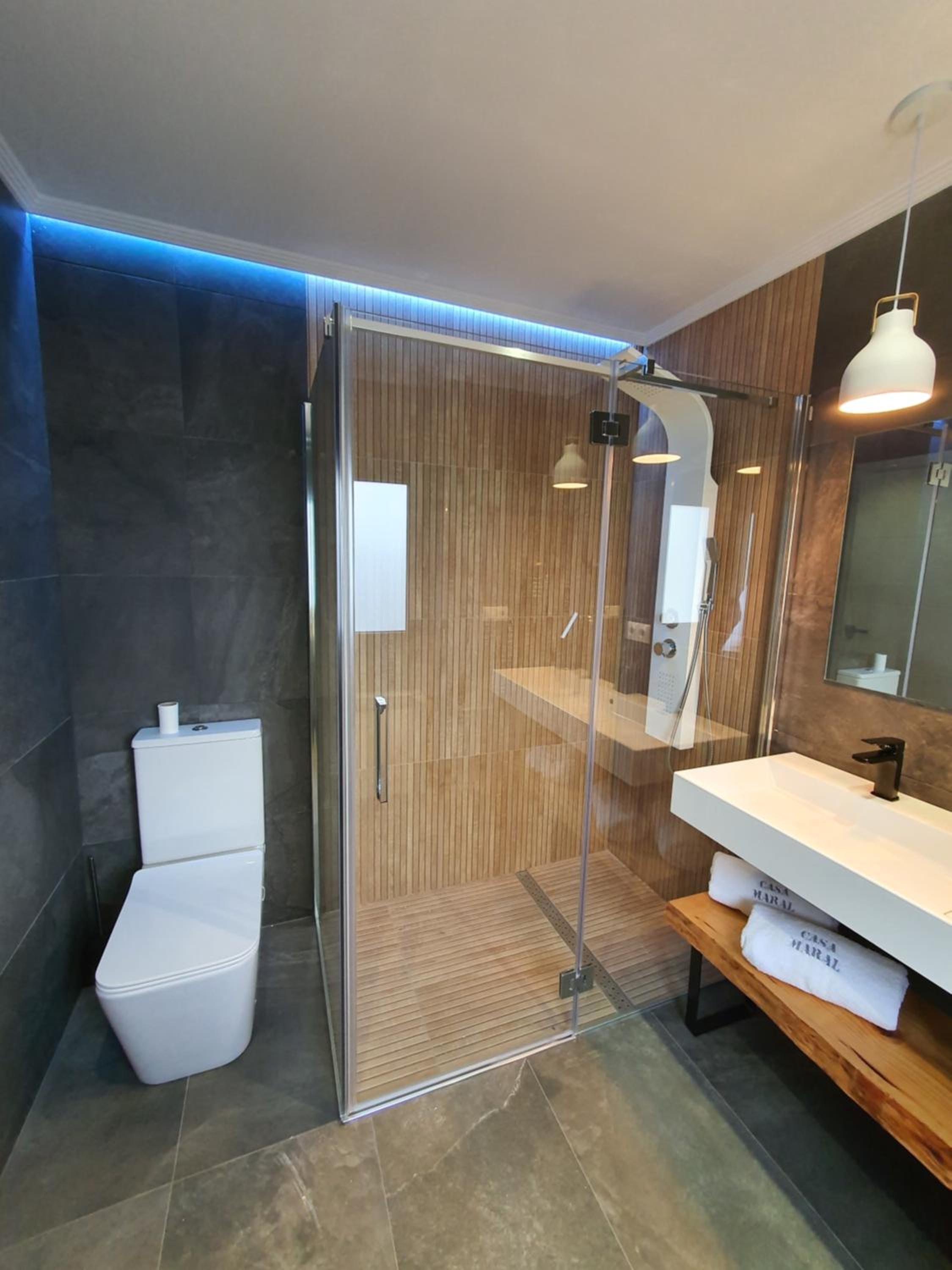 Four-Bedroom House - Photo 89