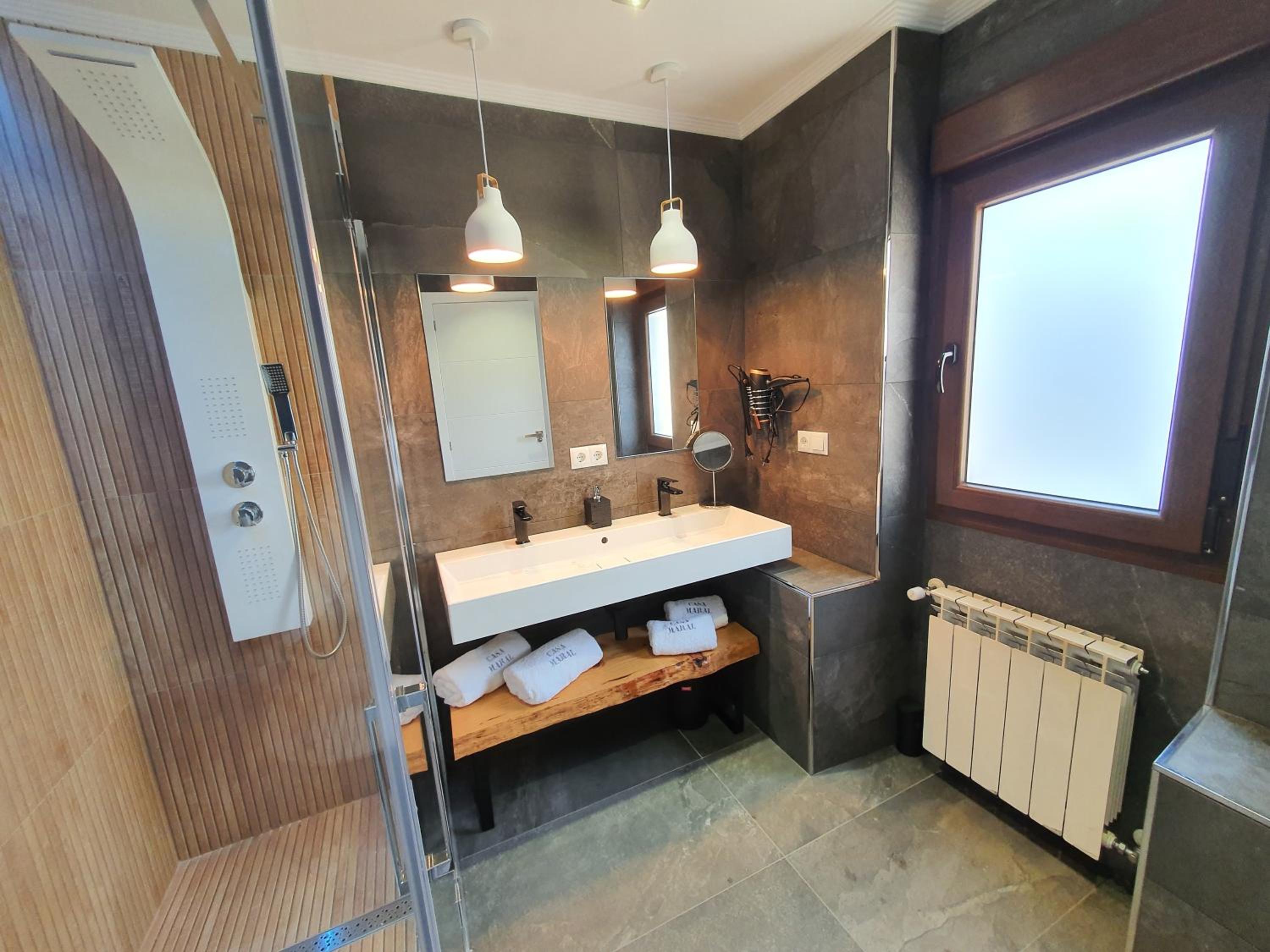 Four-Bedroom House - Photo 95