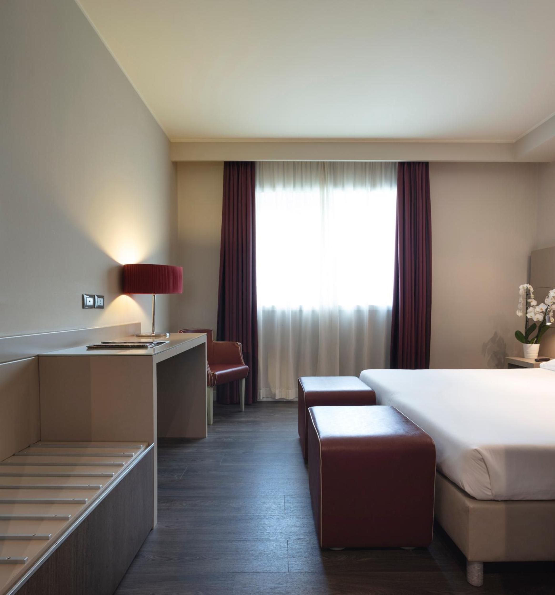 Classic Double or Twin Room - Photo 1