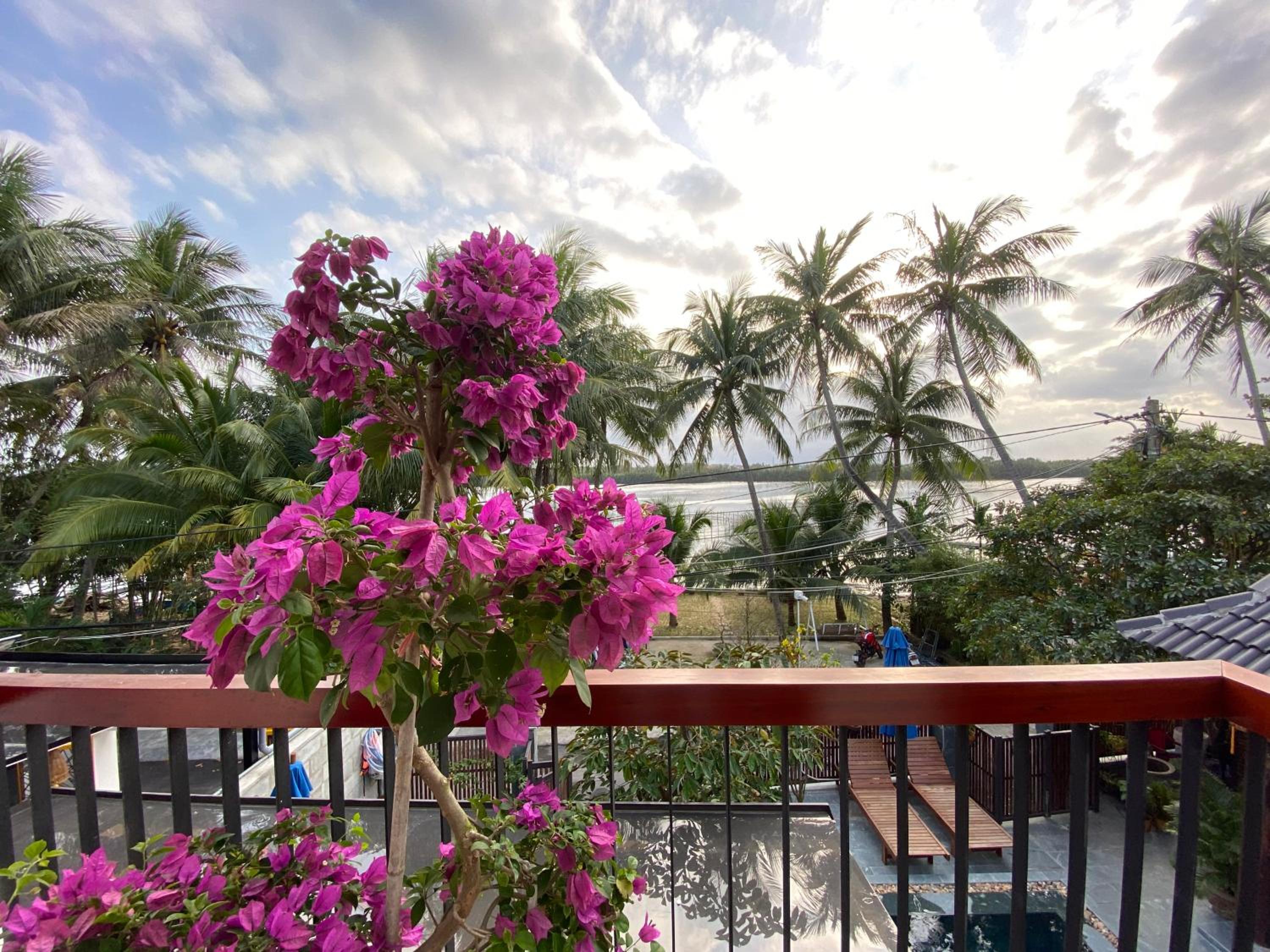 Deluxe Double Room With Balcony - Photo 31