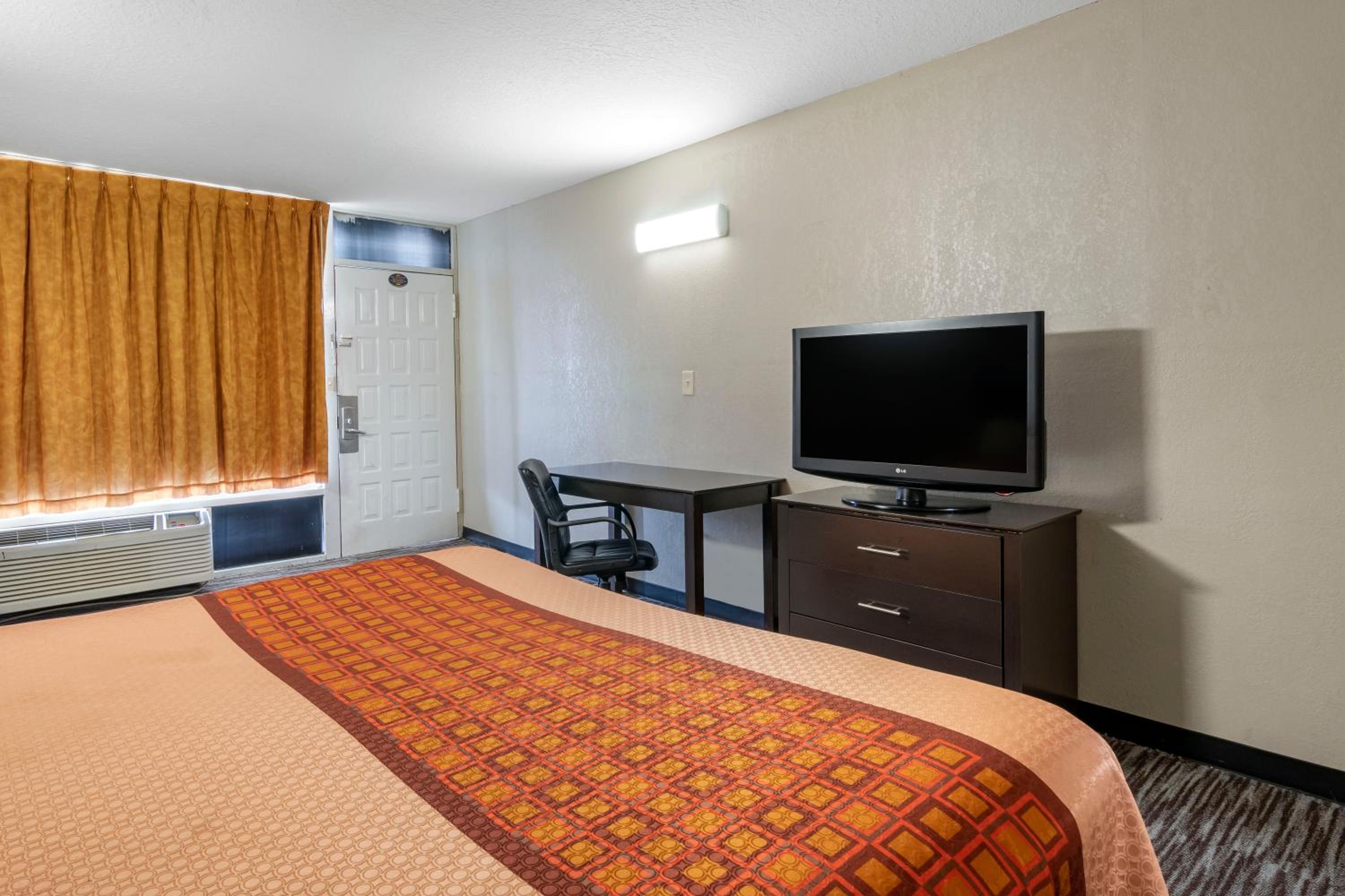 King Room - Accessible/Non-Smoking photo 1