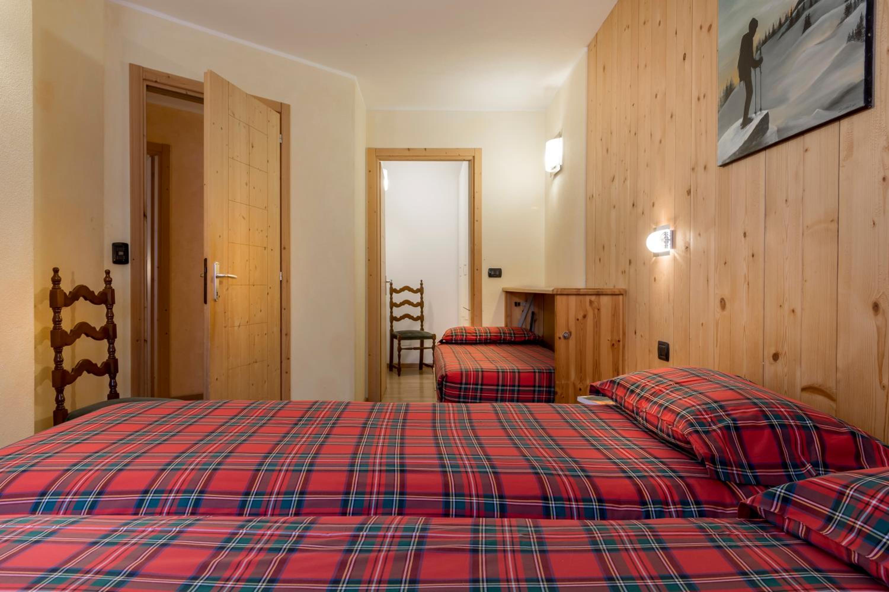 Two-Bedroom Apartment (6 Adults) photo 2