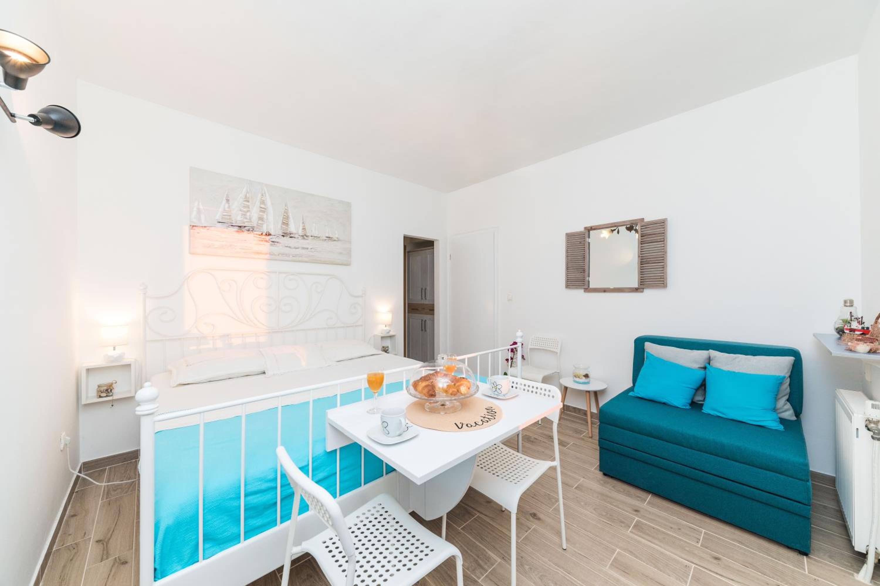 Deluxe King Studio