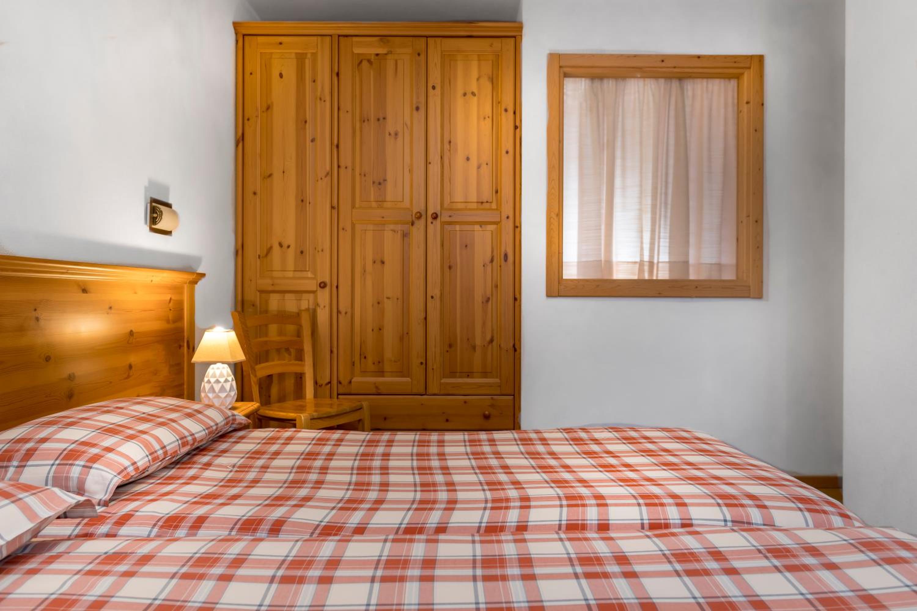 Two-Bedroom Apartment (5 Adults) photo 2