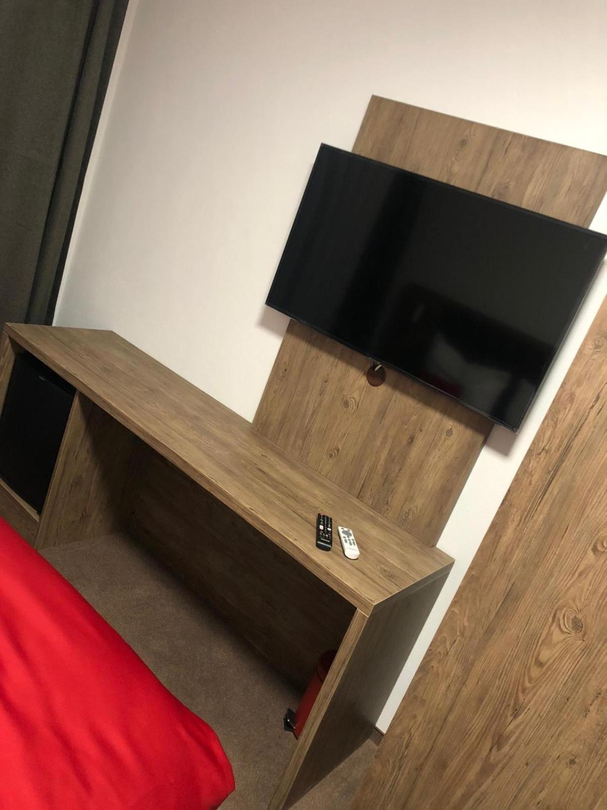 Double Room - Photo 25