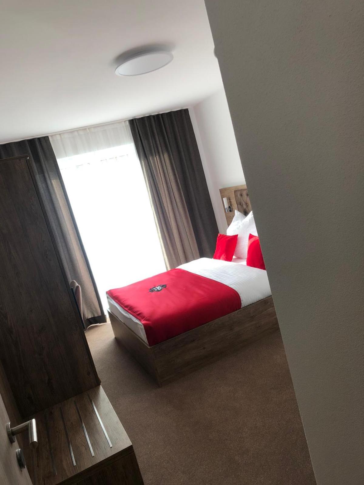Double Room - Photo 14