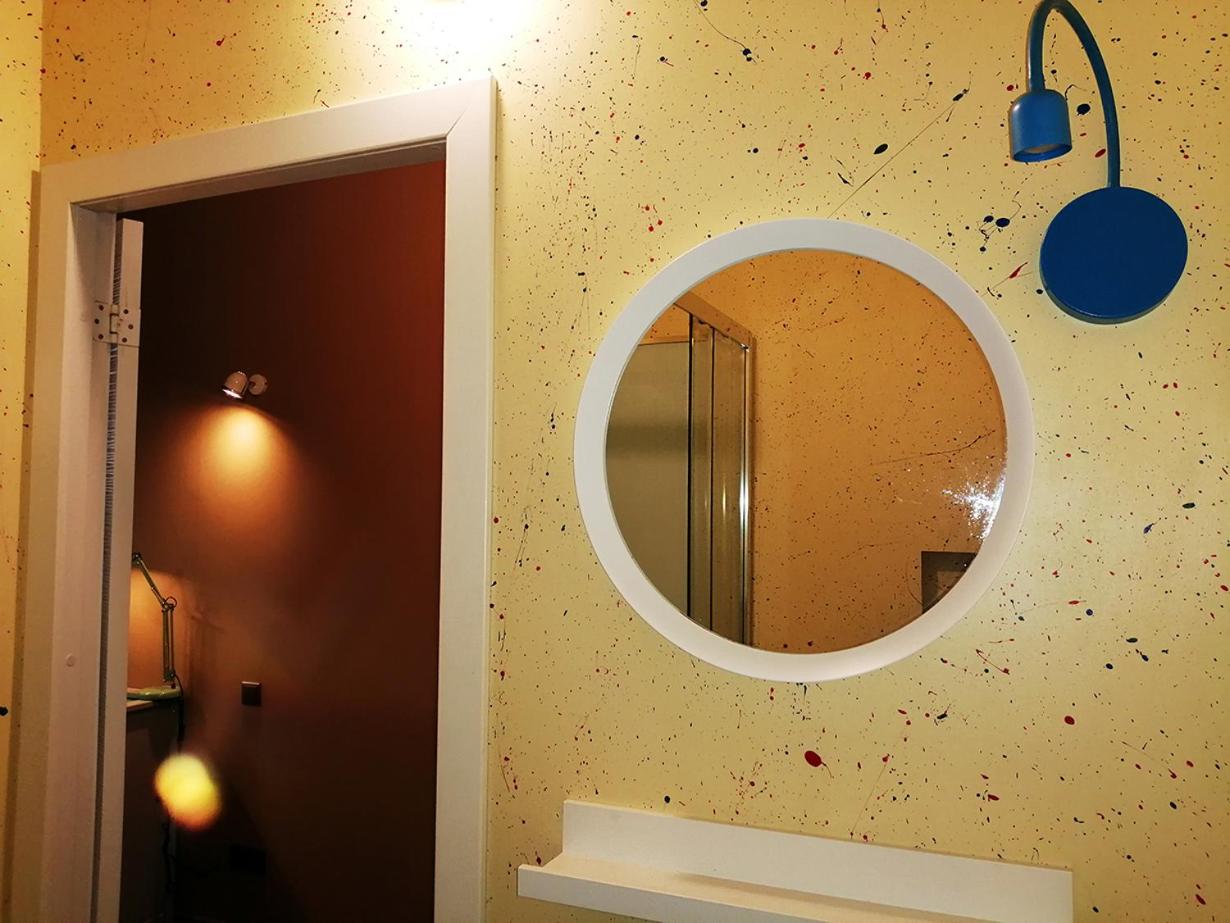 One-Bedroom Apartment - Photo 11