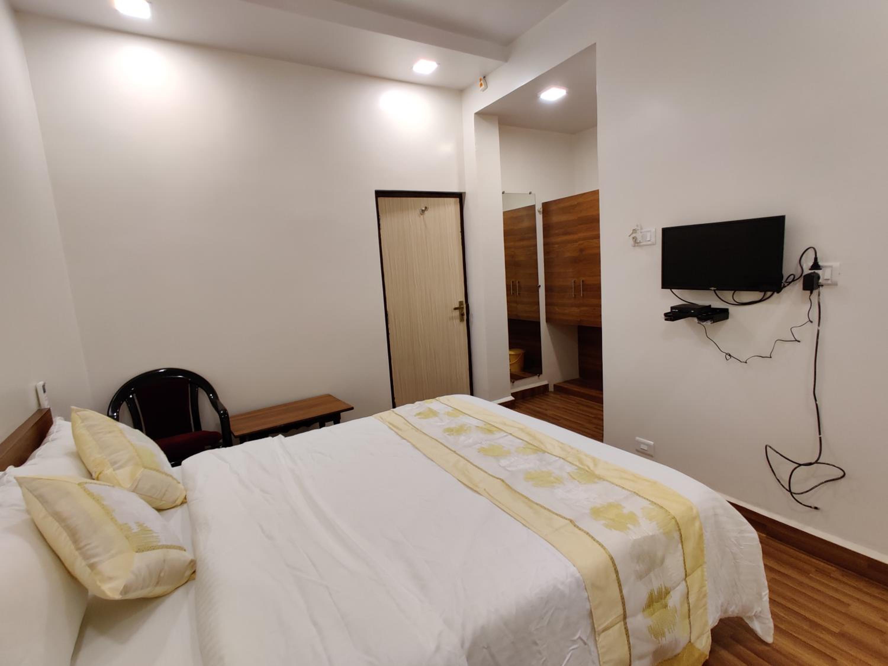 Deluxe Double Room With Balcony photo 3