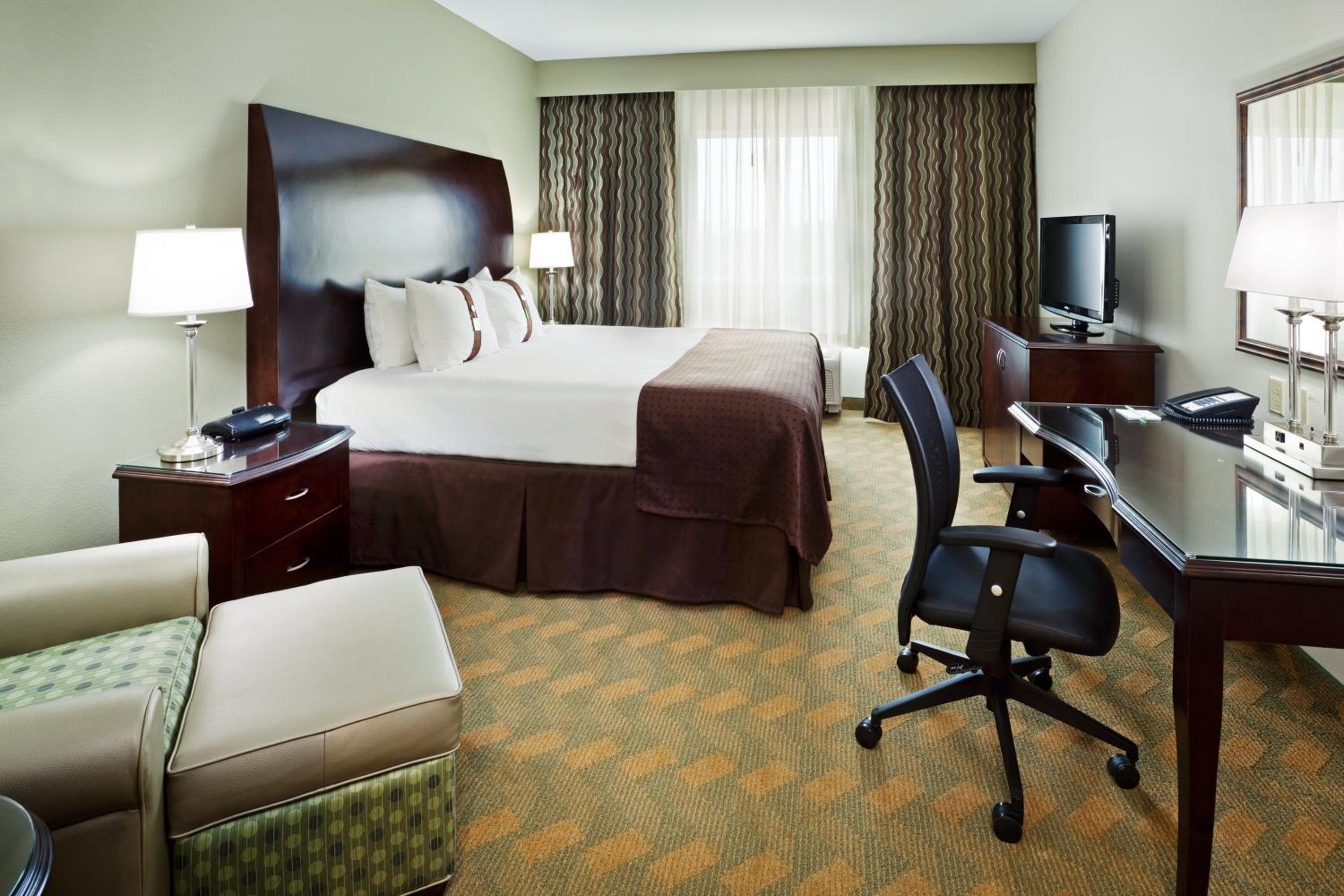 Standard King Room - Photo 1