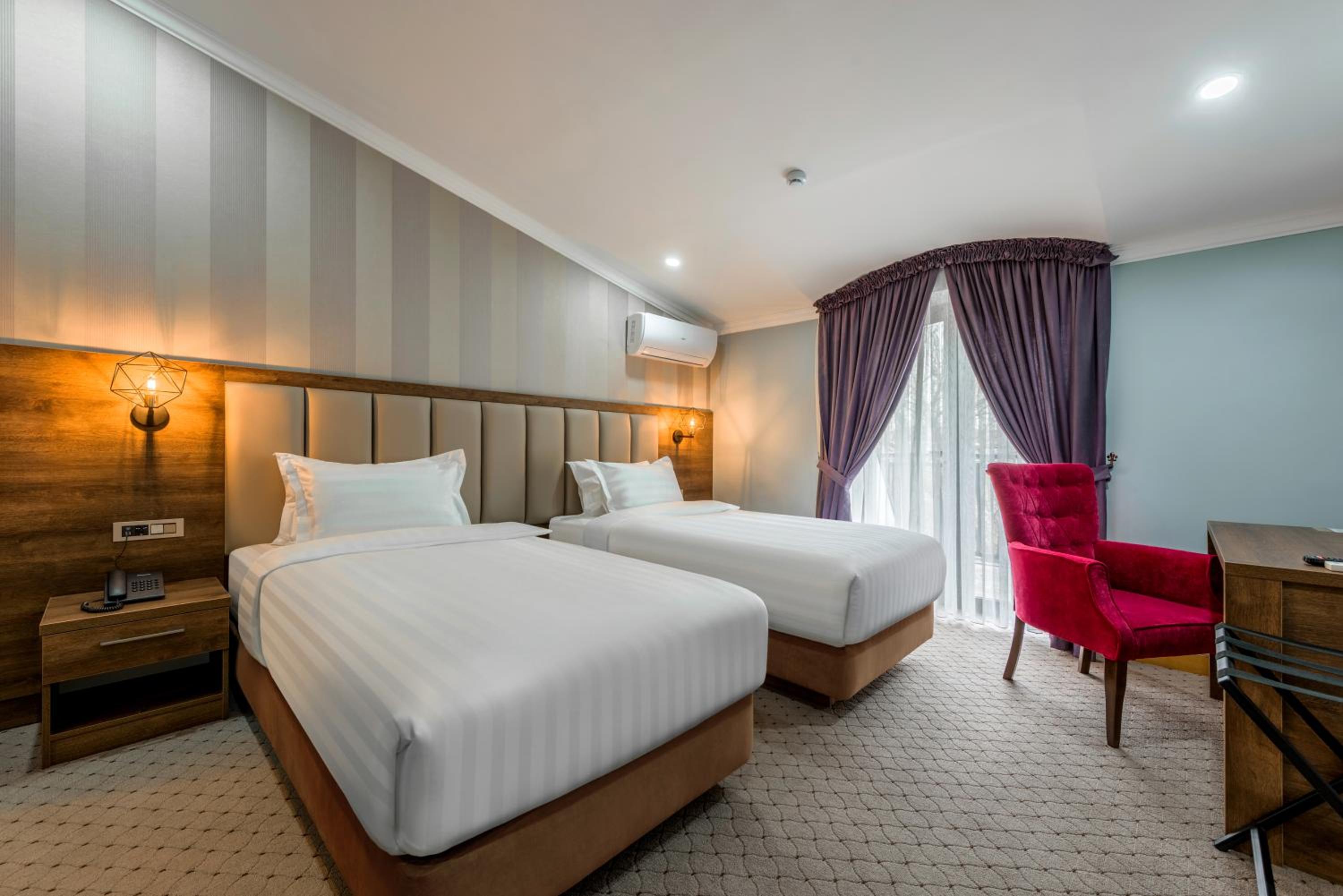 Twin Room with Balcony photo 3