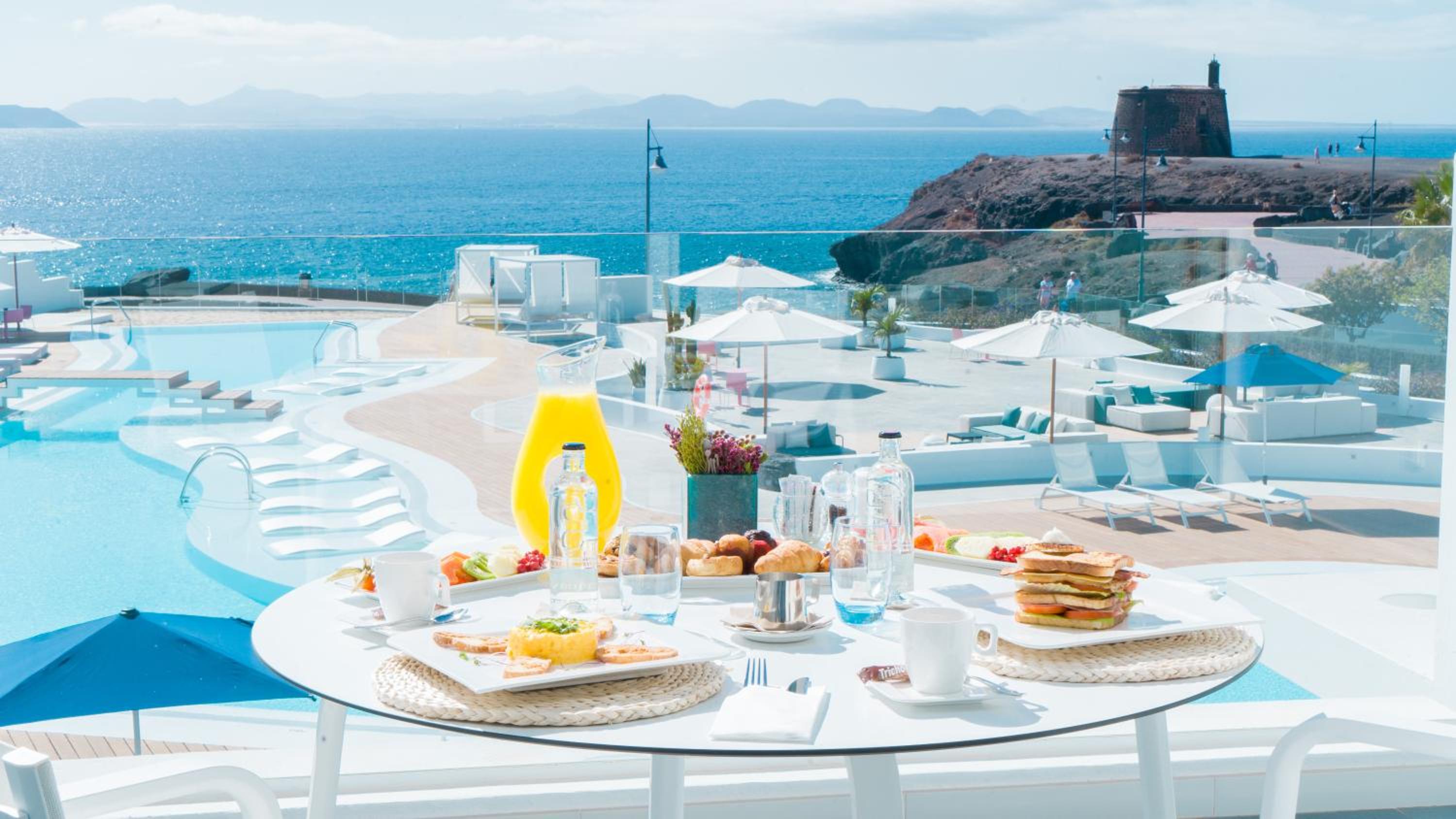 Habitación Doble Estándar con Vista al Mar