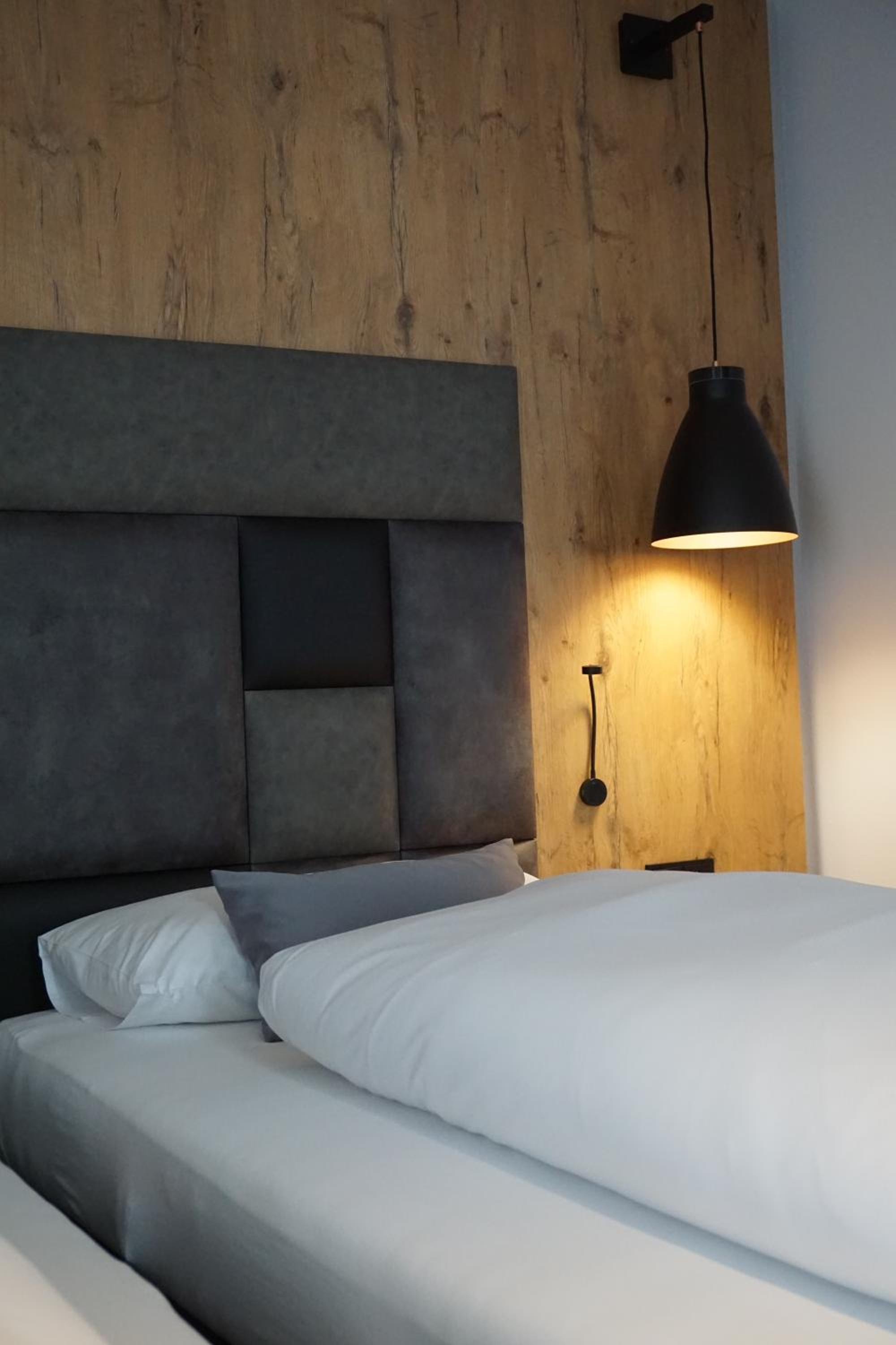 Twin Room - Photo 10