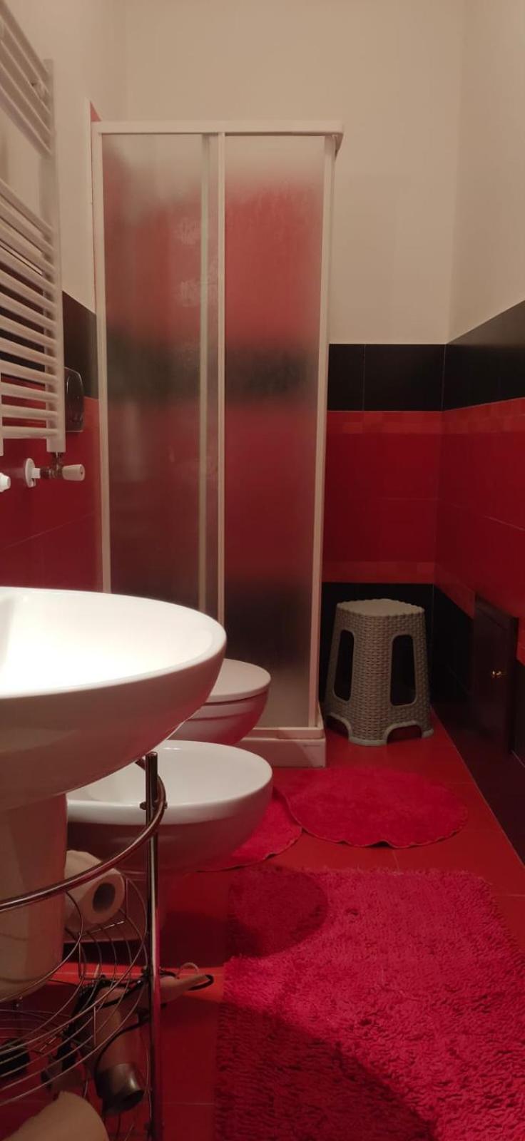 Double or Twin Room with Private External Bathroom - Photo 9