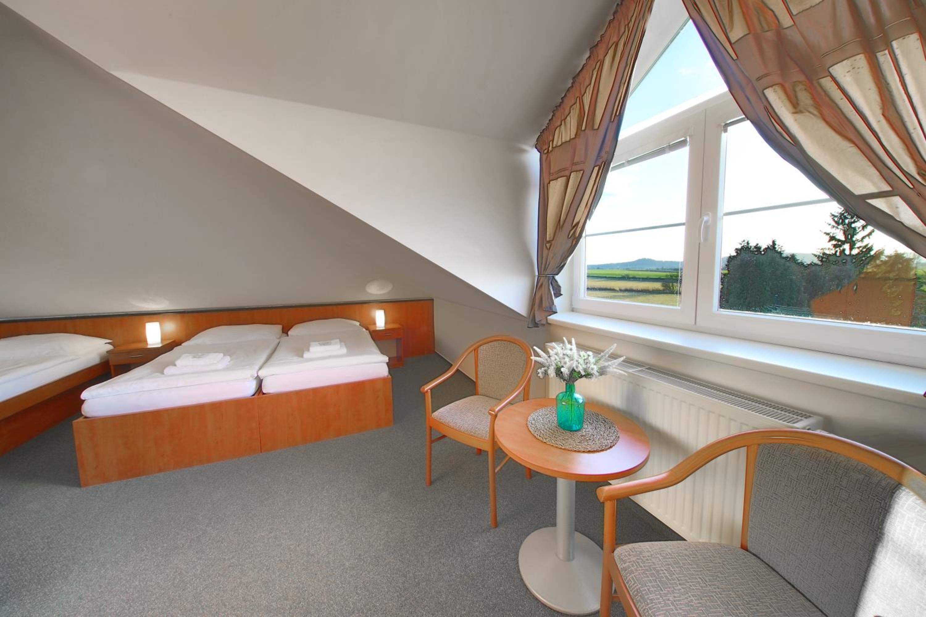 Standard Triple Room - Photo 1