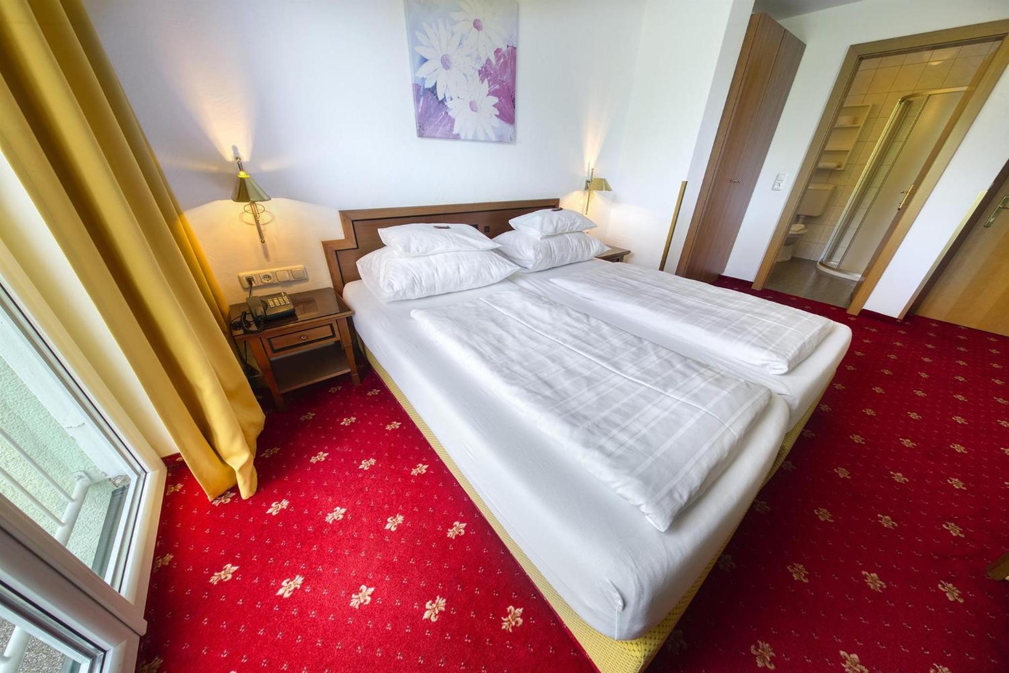 Double Room with Balcony photo 2
