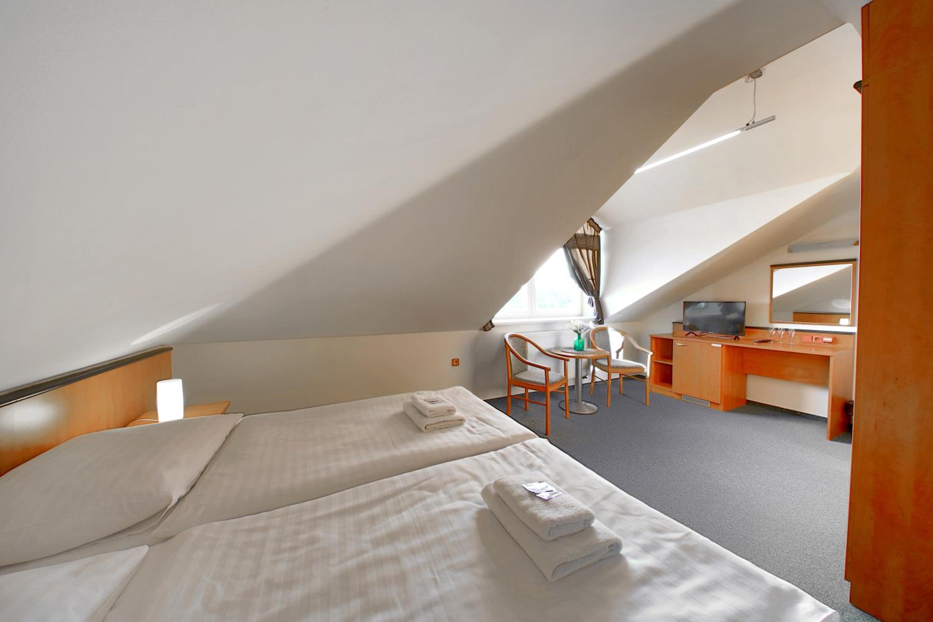 Standard Triple Room - Photo 2