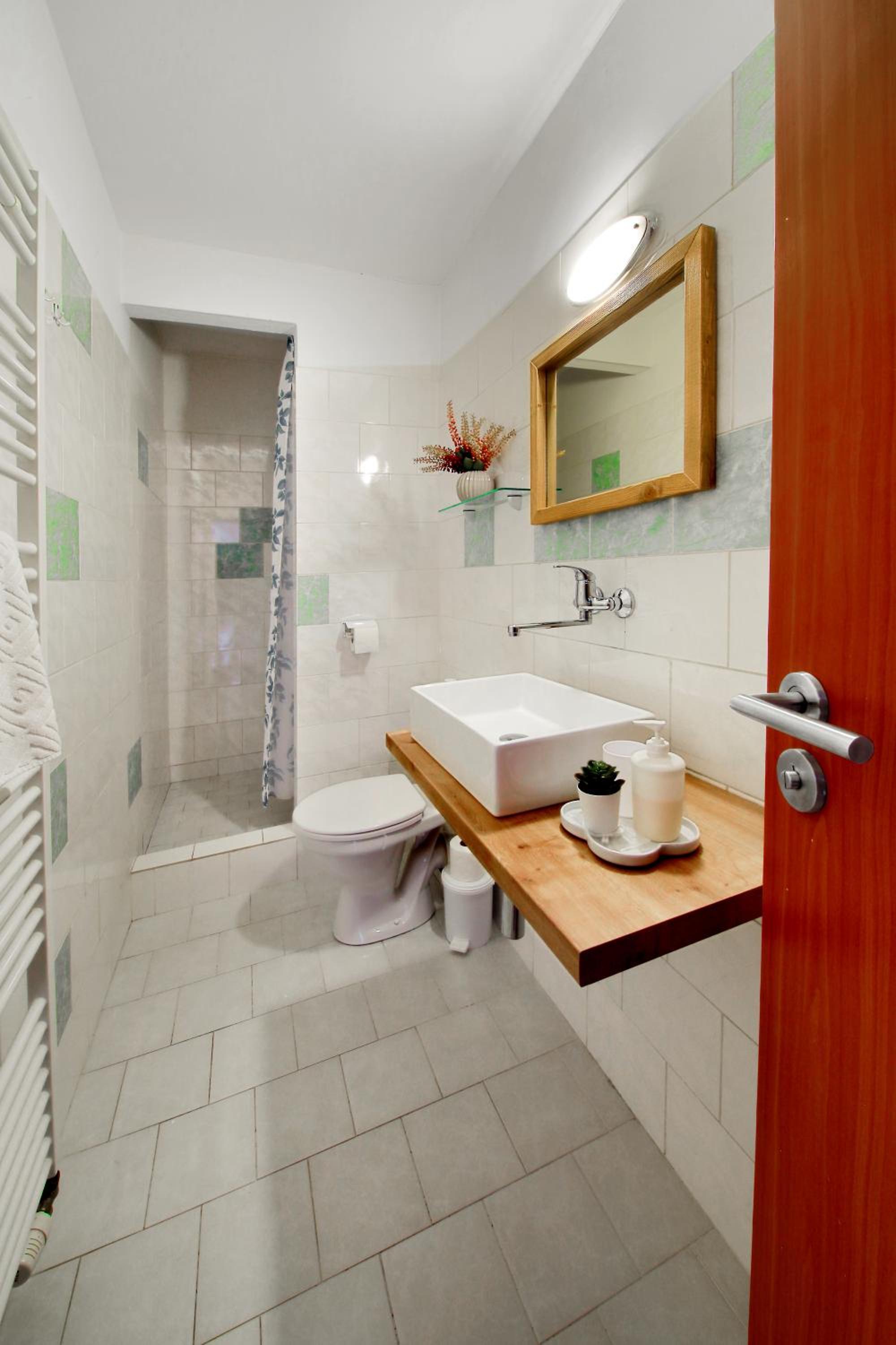 Standard Triple Room - Photo 3