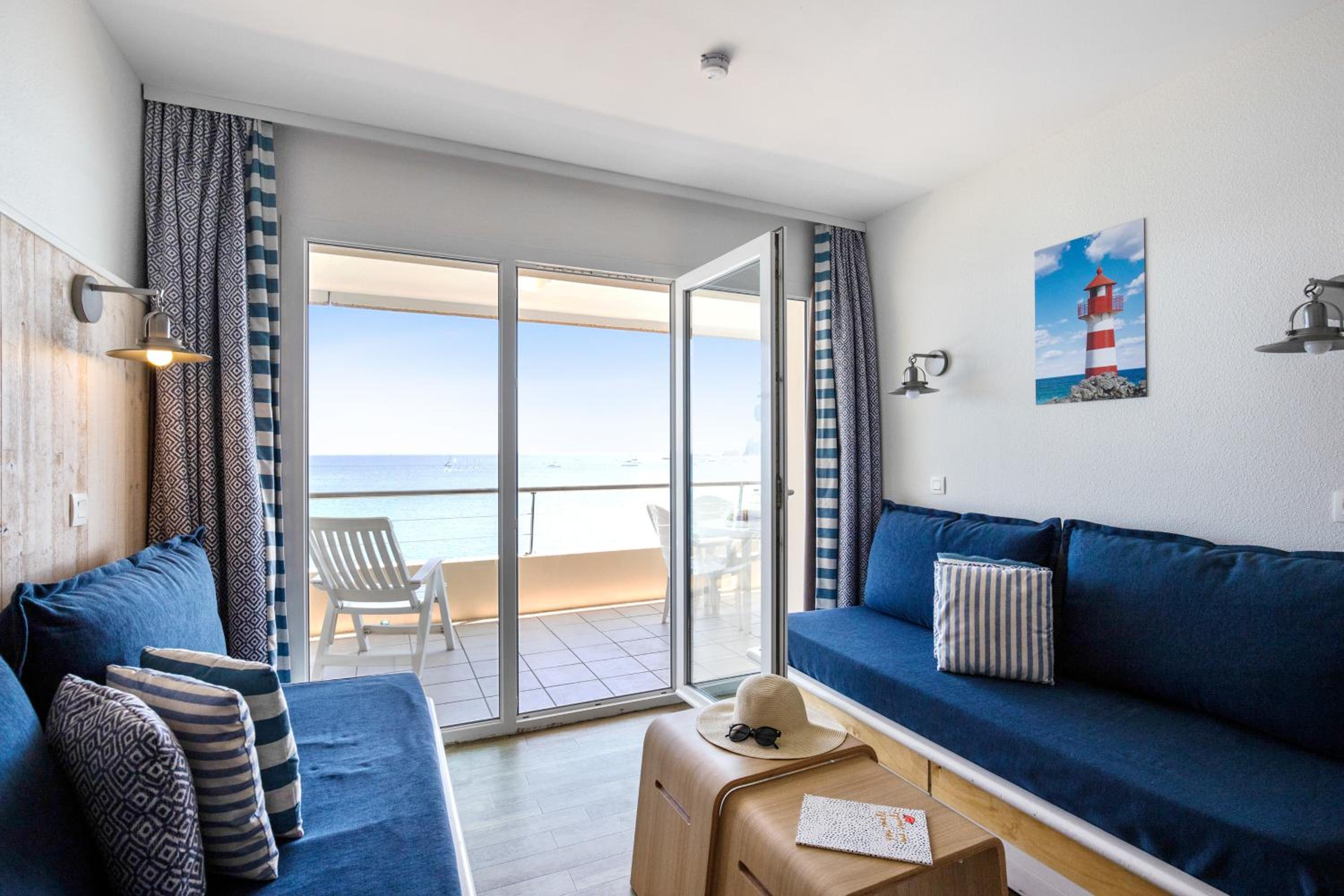 One-Bedroom Apartment with Terrace or Balcony (4 People)