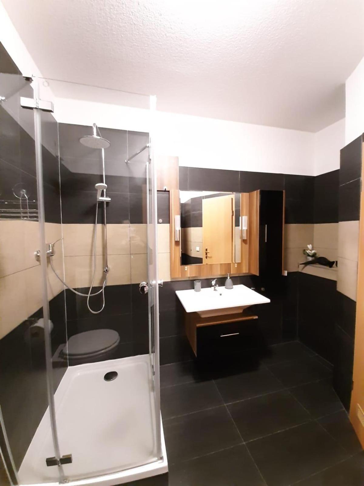 Two-Bedroom Apartment - Photo 4