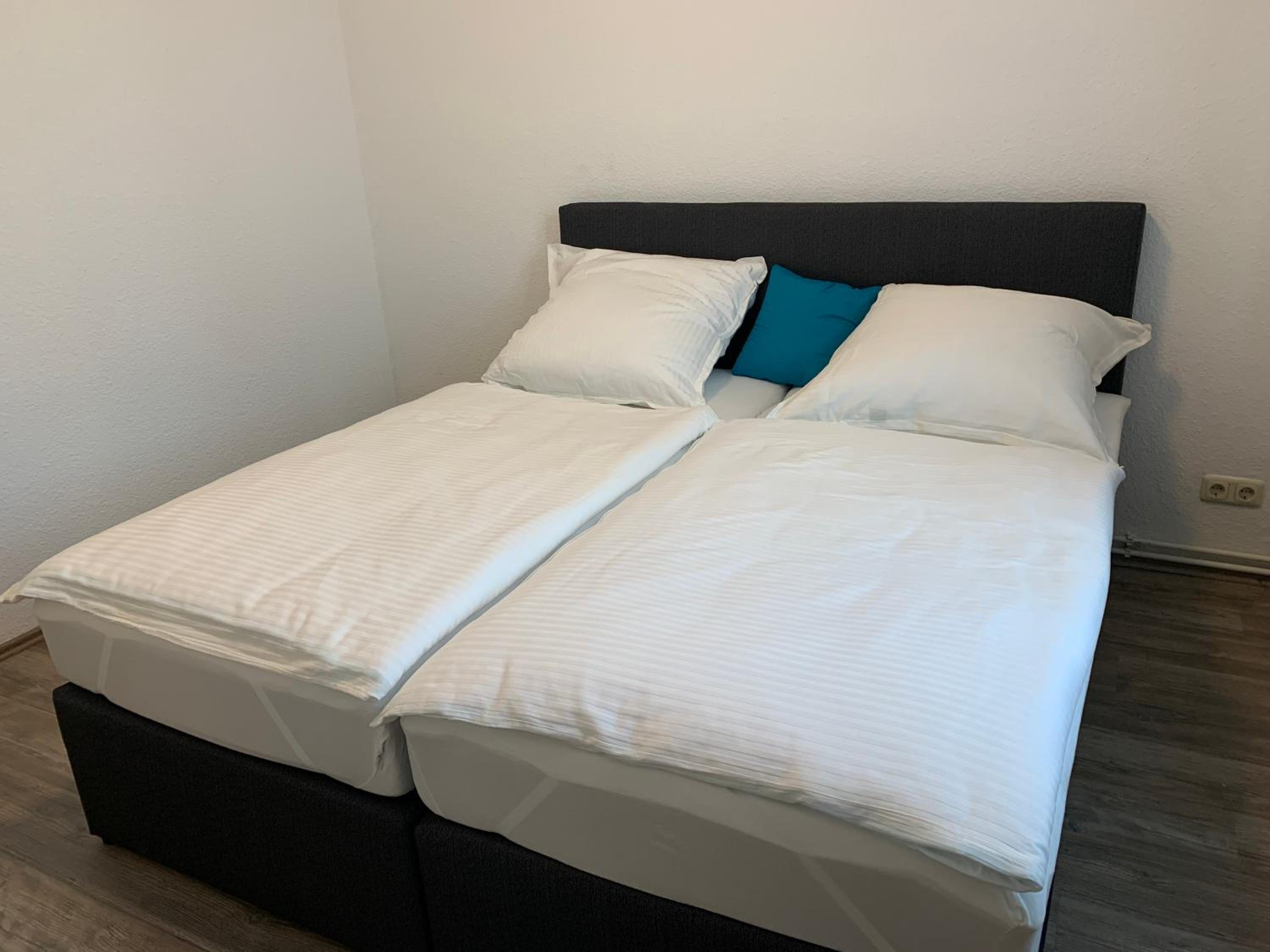Two-Bedroom Apartment - Photo 7