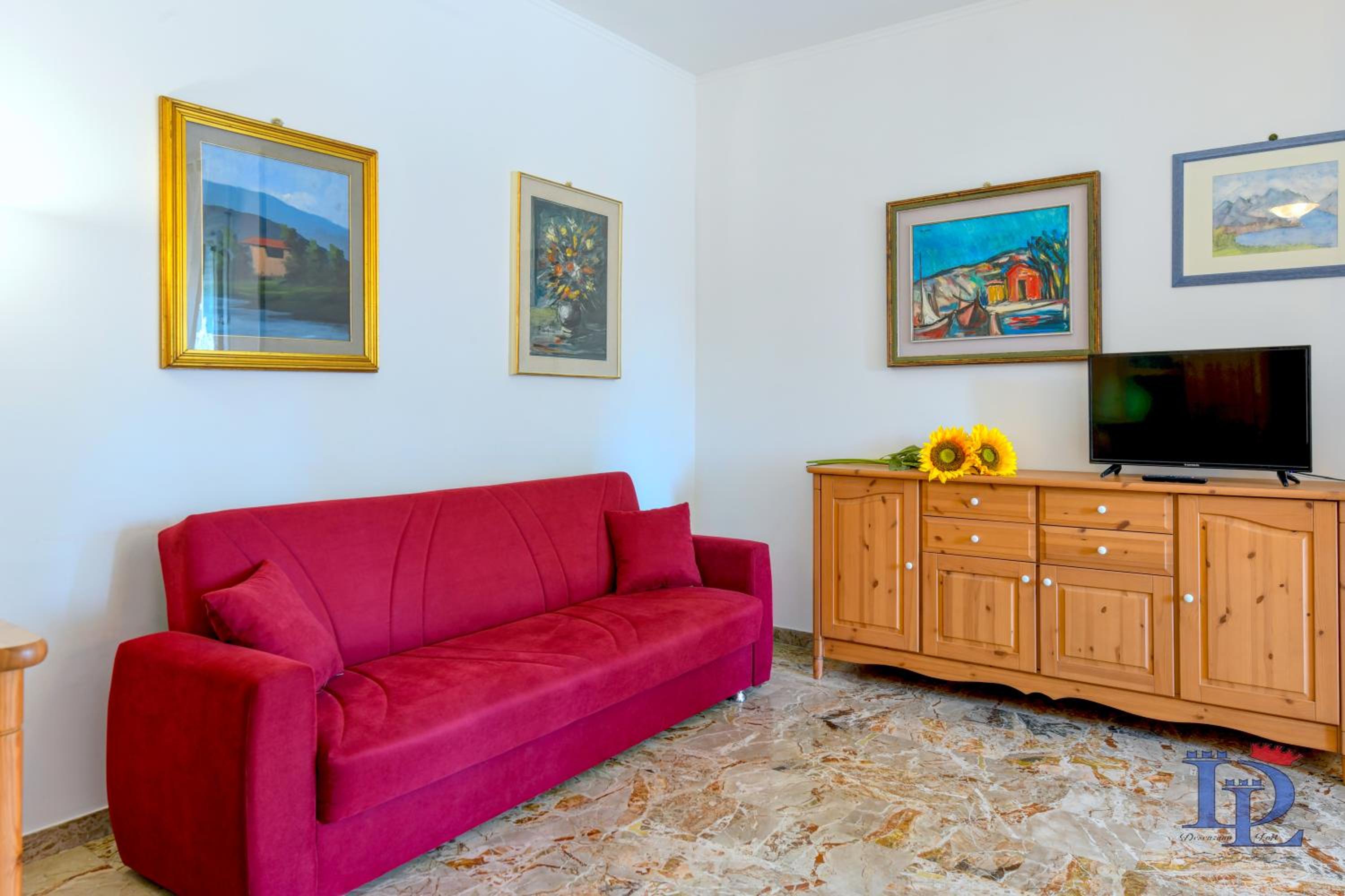 Apartment With Lake View
