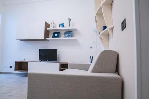 One-Bedroom House - Photo 14