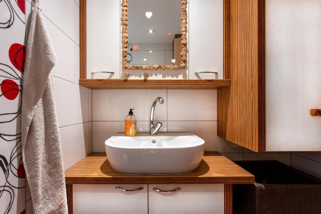 Double Room - Photo 6