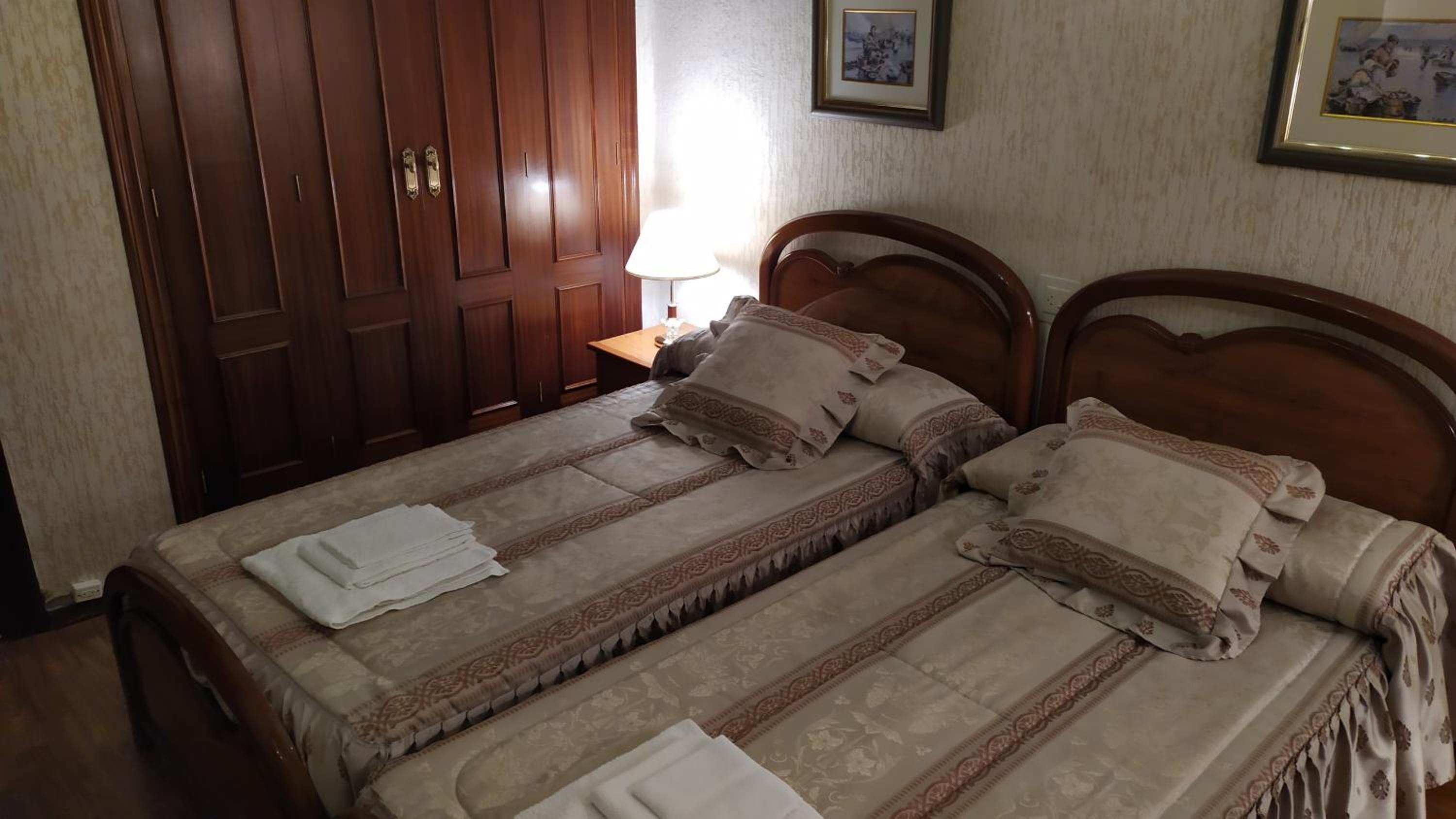 Habitación Doble Estándar con Baño Compartido