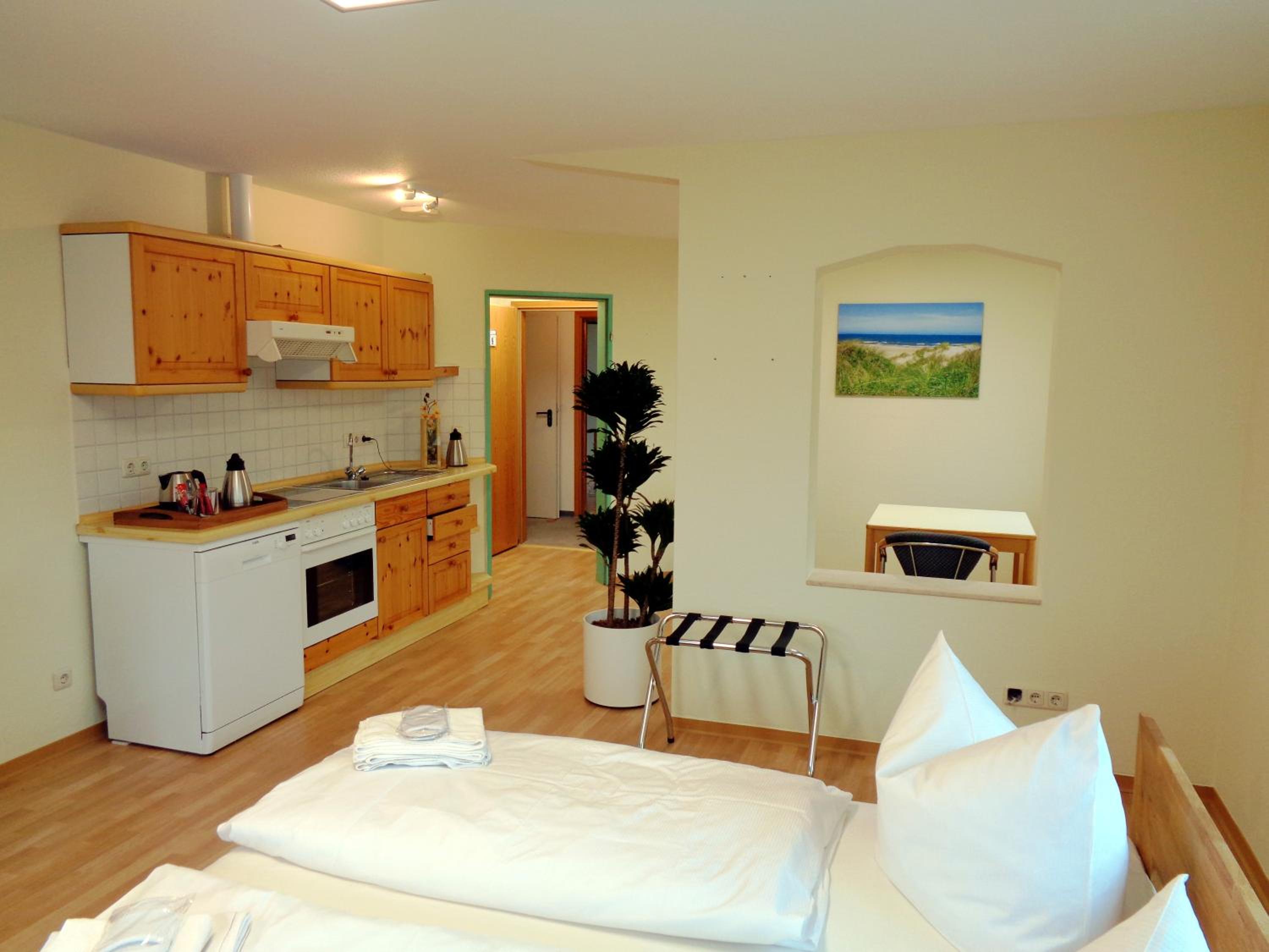 Deluxe Double Room with Shower photo 3