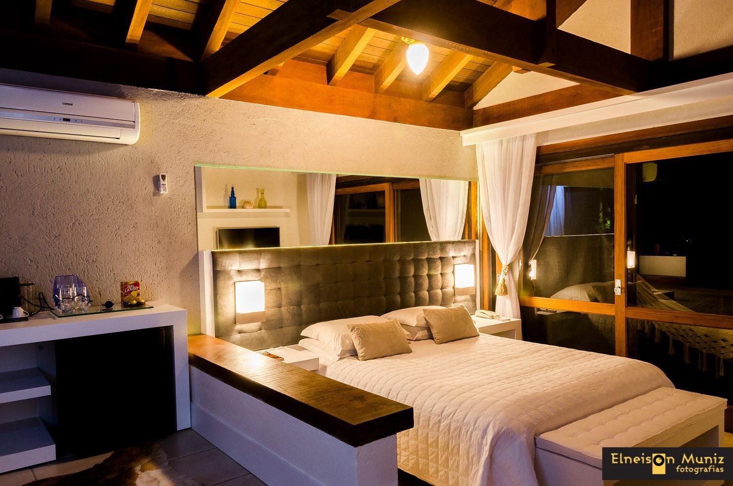 Suite - Photo 1