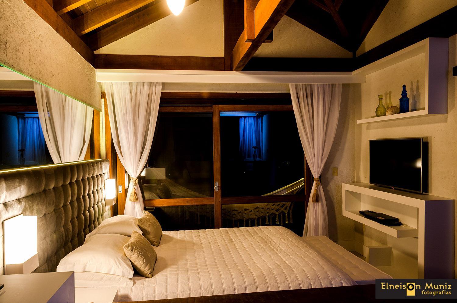 Suite - Photo 11