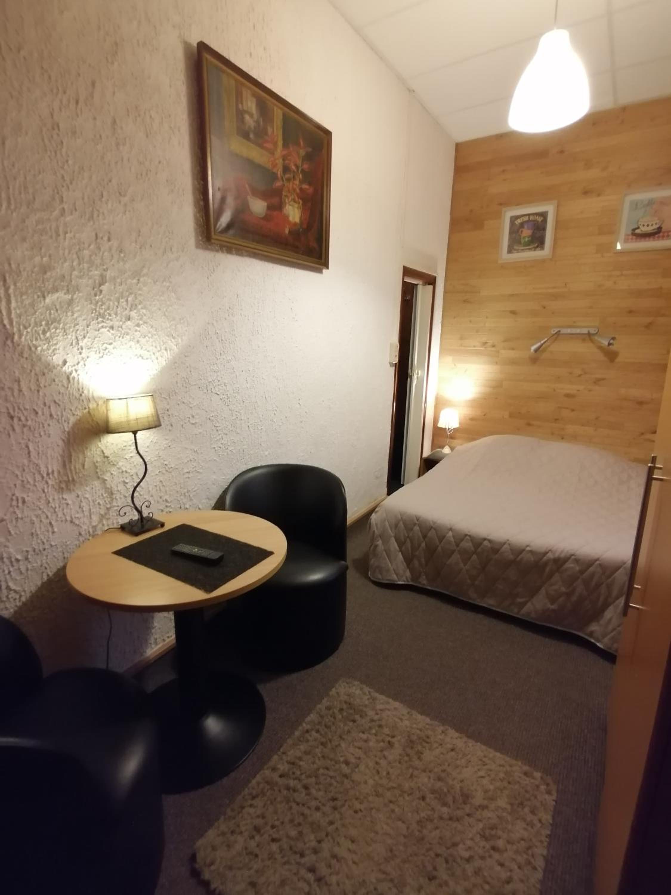 Budget Double Room photo 1