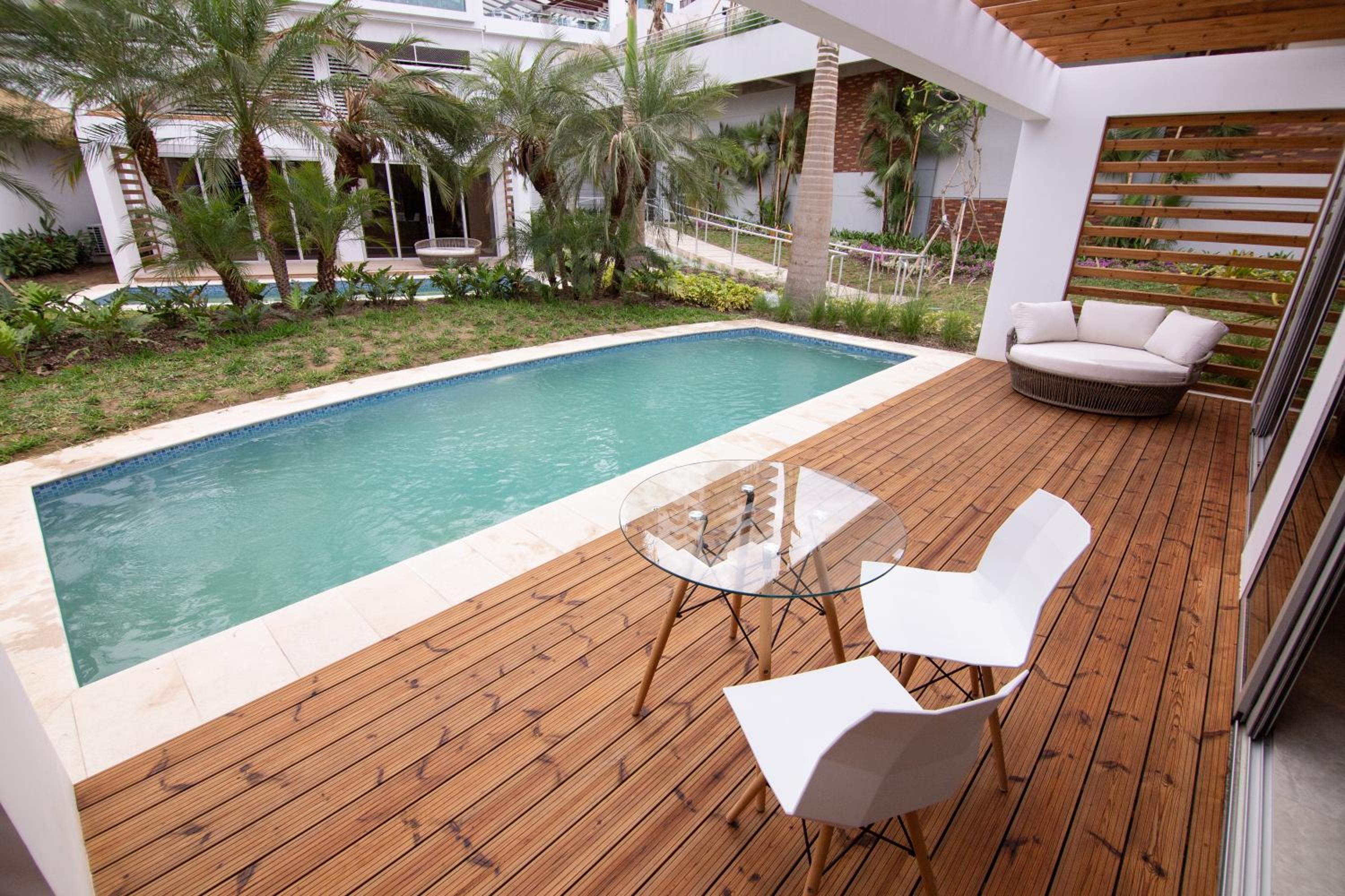 Balcony & Terrace