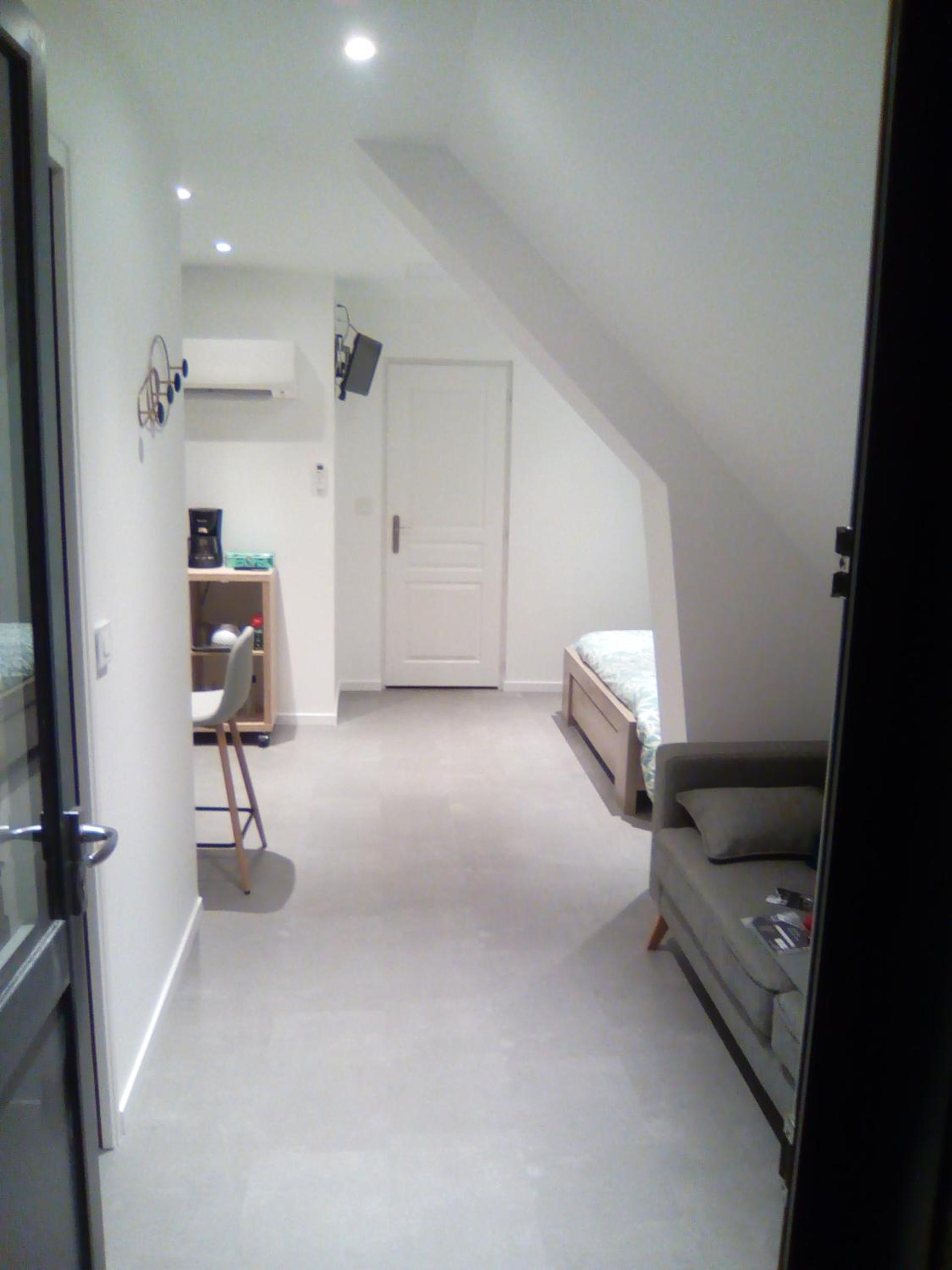 Double Room with Garden View - Photo 6