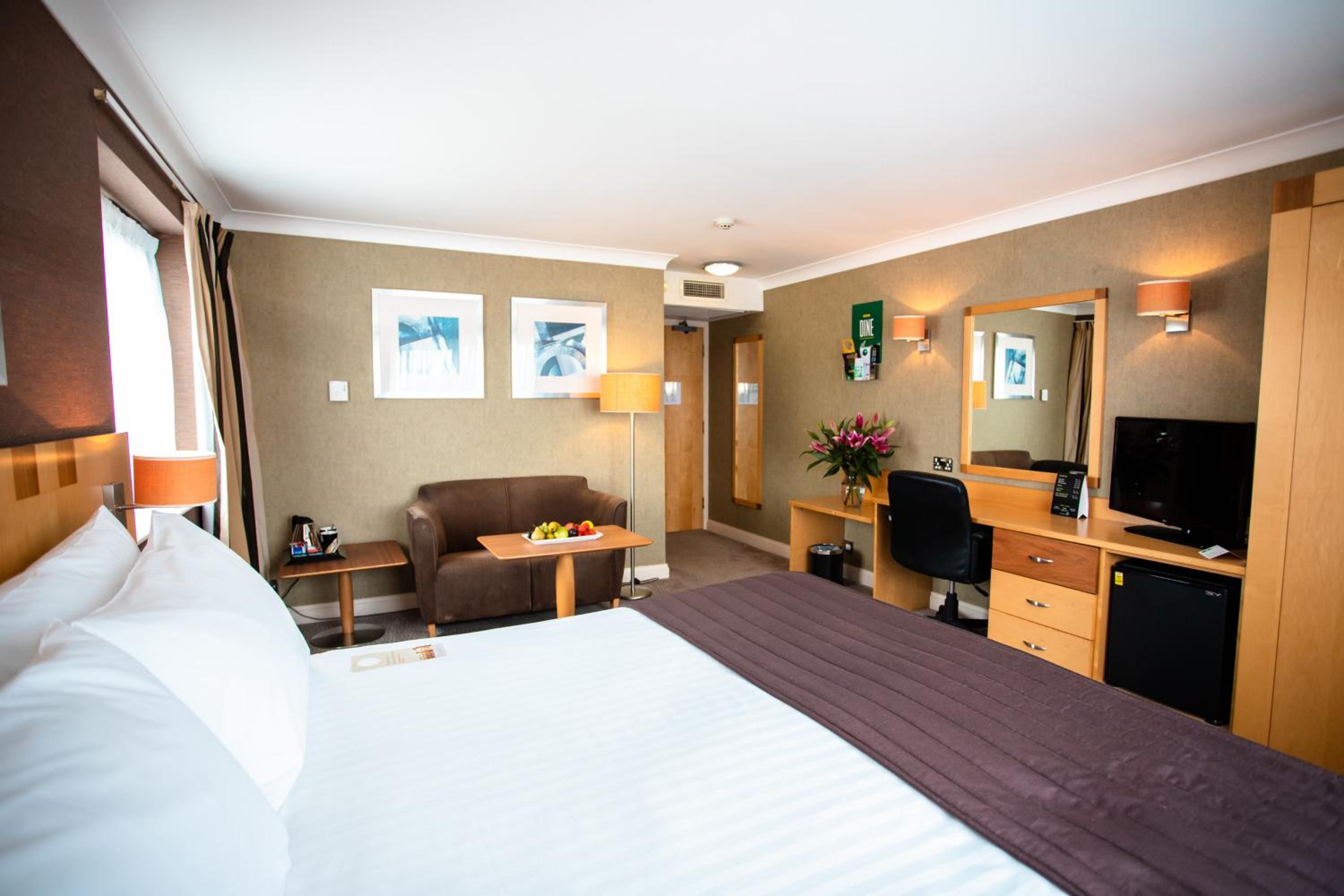 Premium King Room photo 1