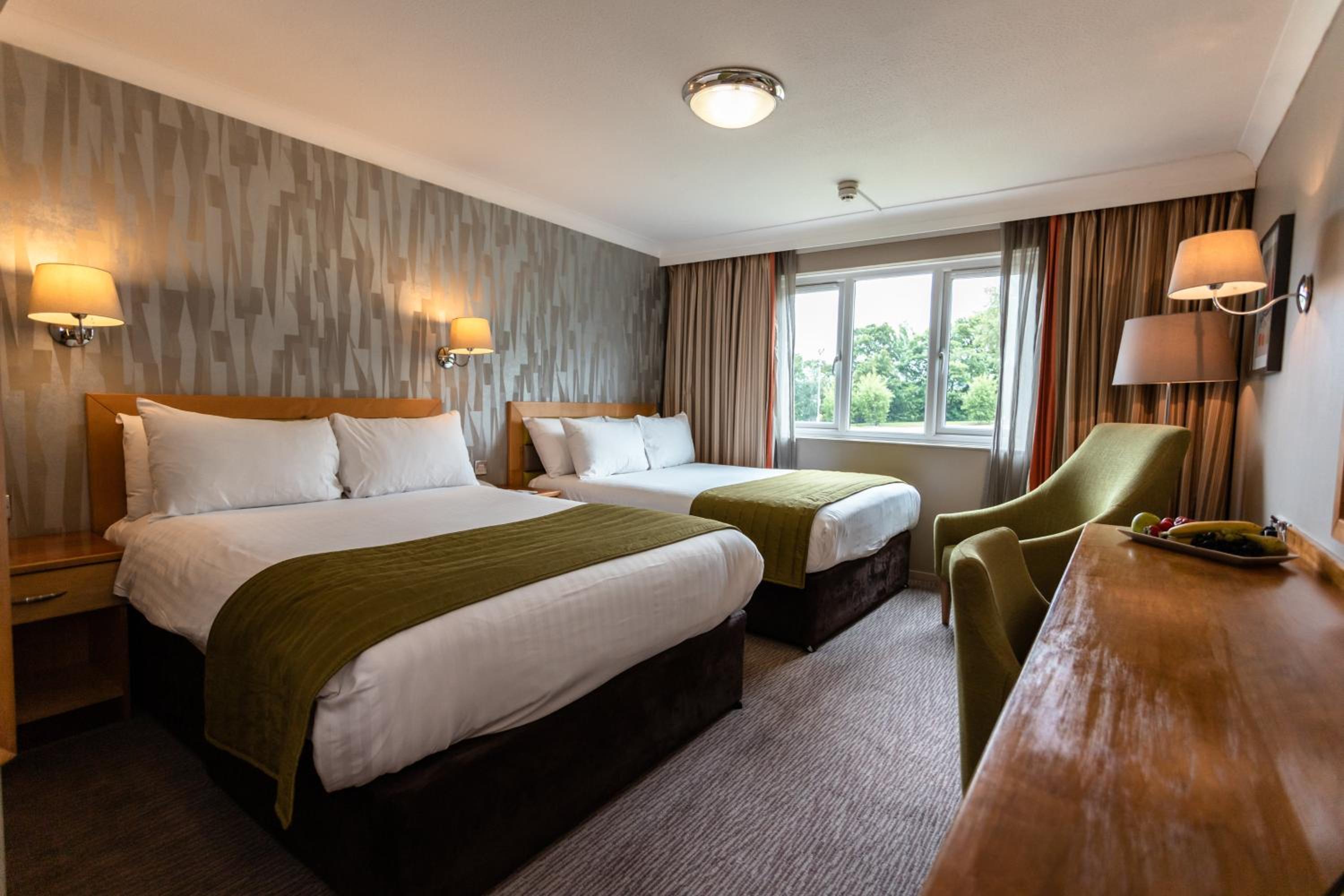 Standard Double Room with Two Double Beds - Photo 4