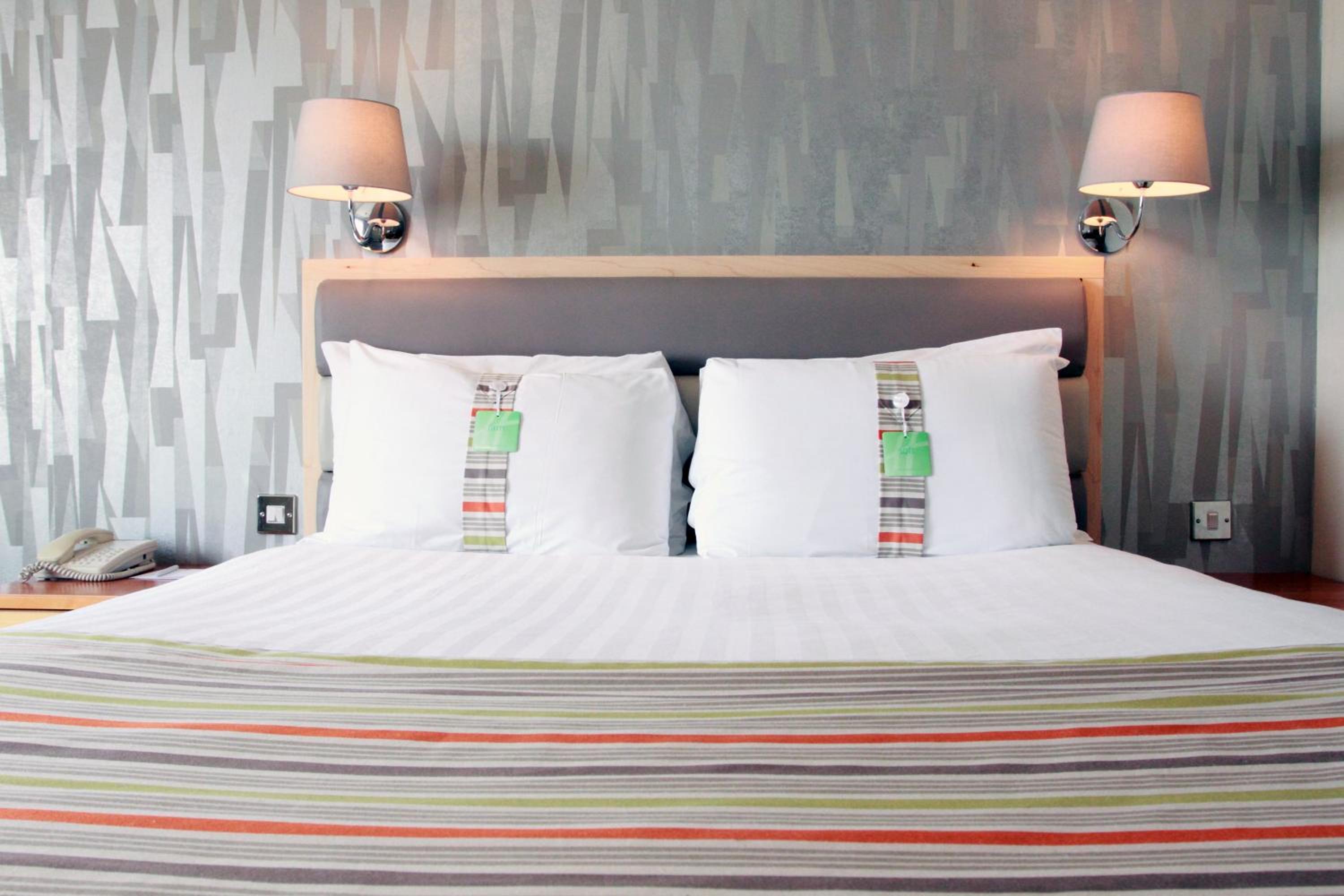 Standard Double Room - Photo 9