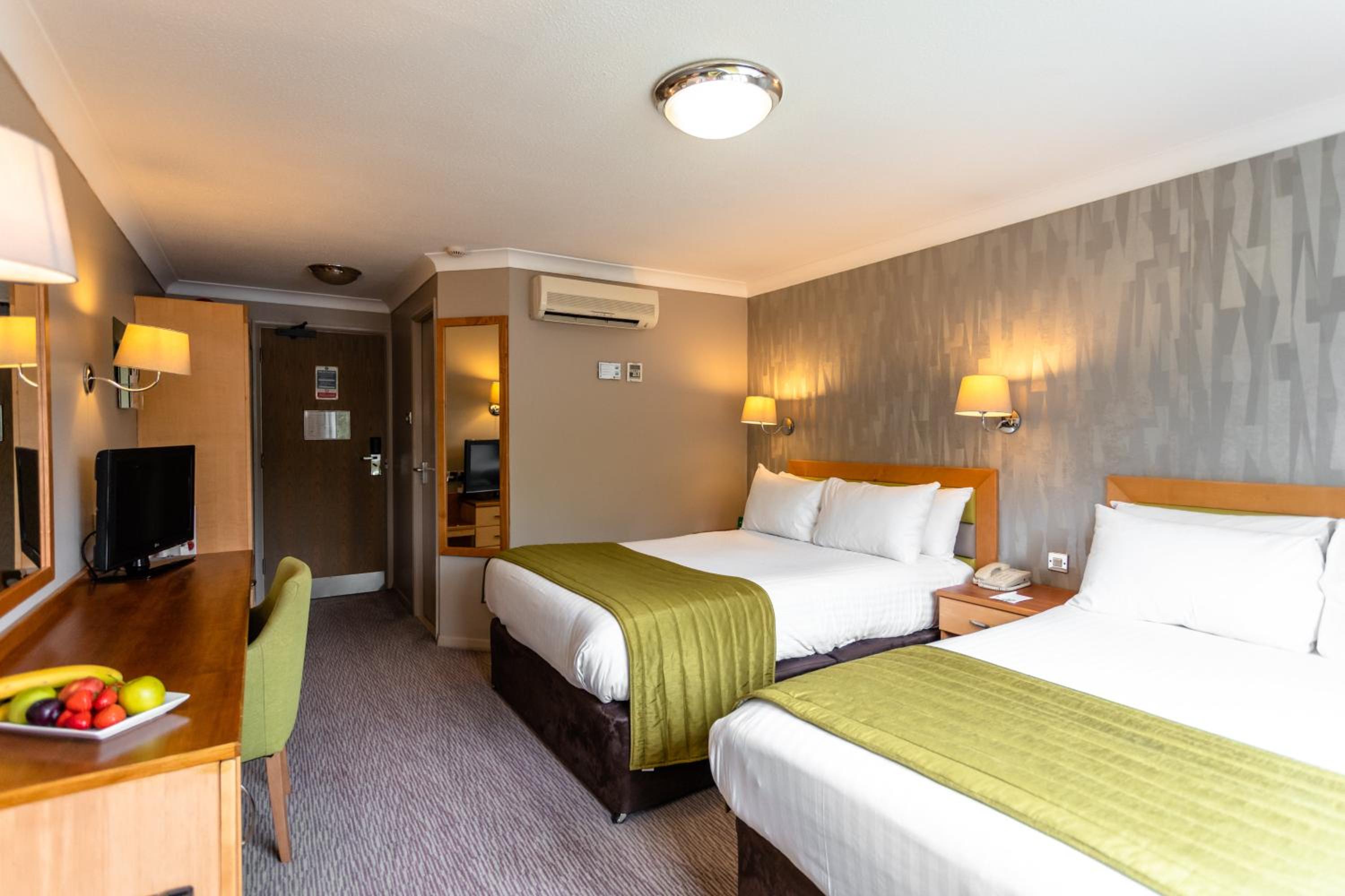 Standard Double Room with Two Double Beds - Photo 3