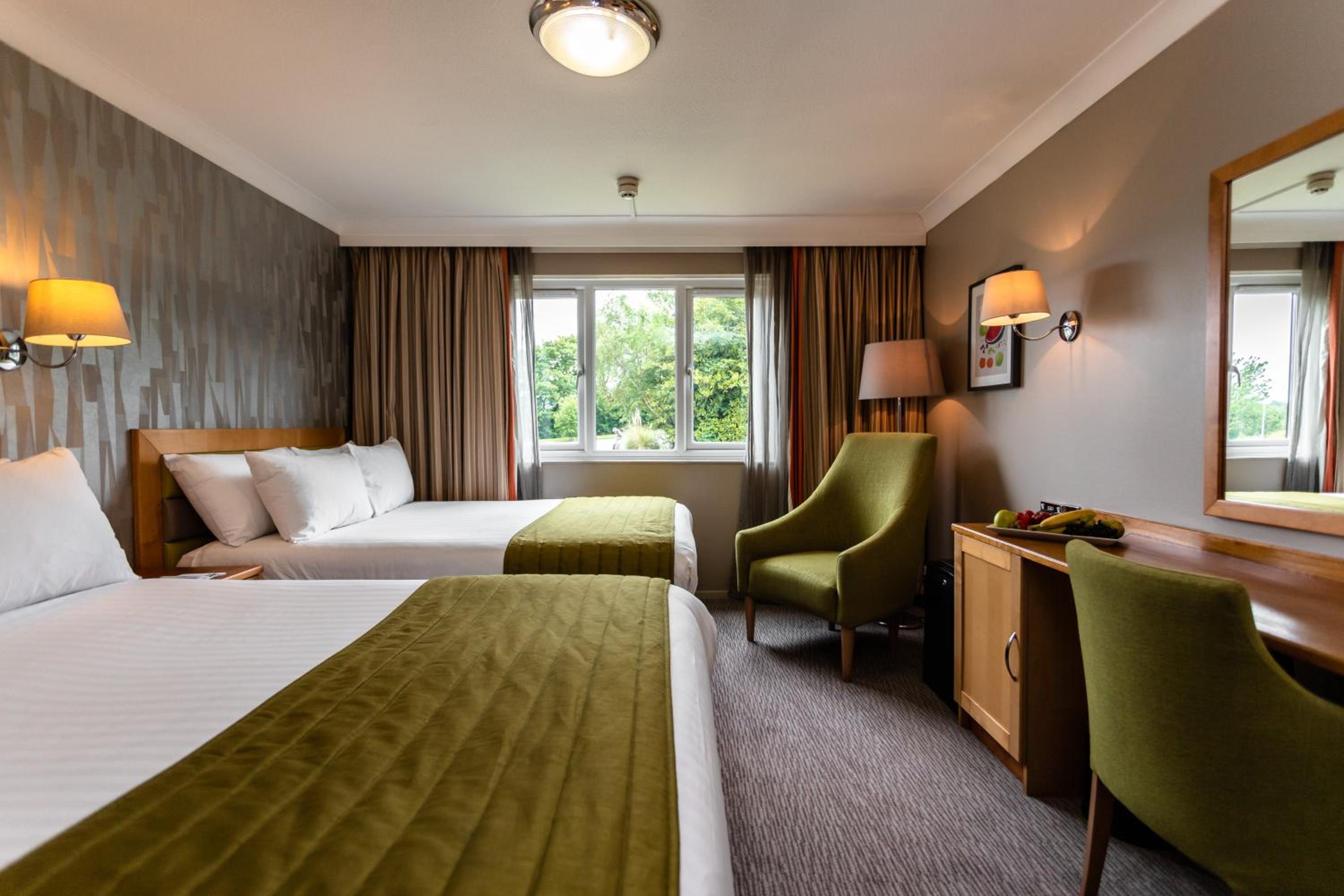 Standard Double Room with Two Double Beds - Photo 2