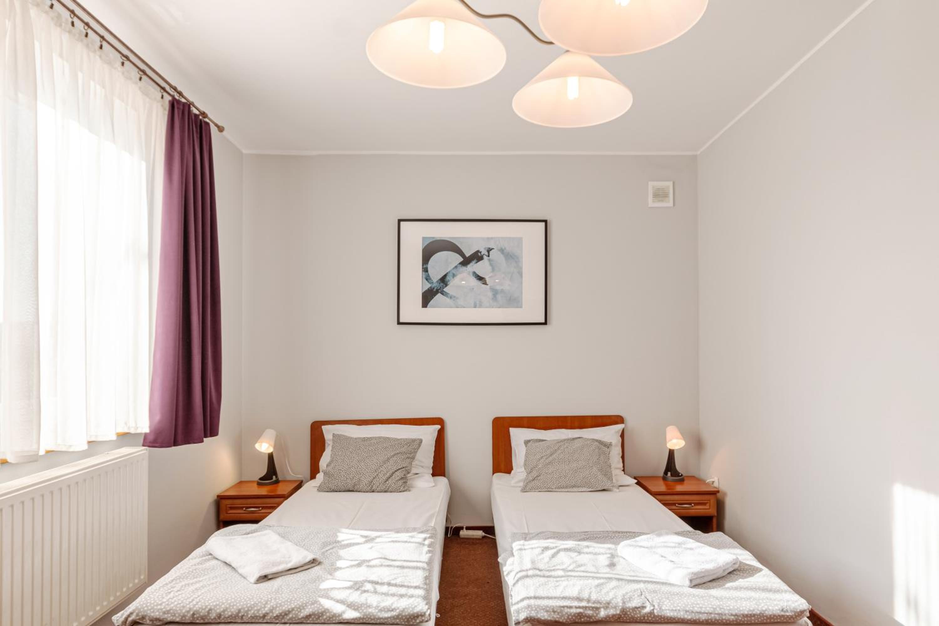 Twin Room - Photo 2