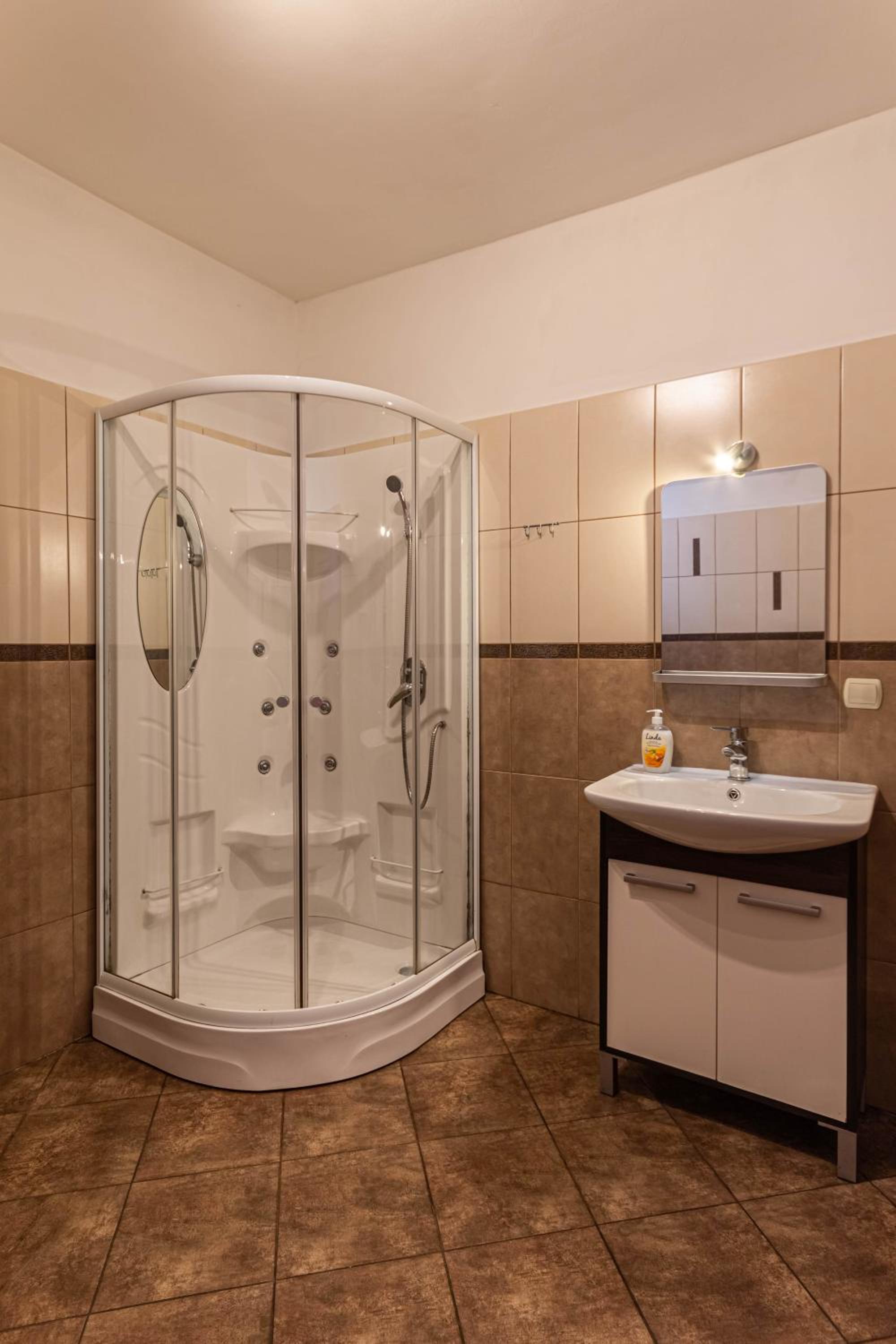 Triple Room - Photo 5