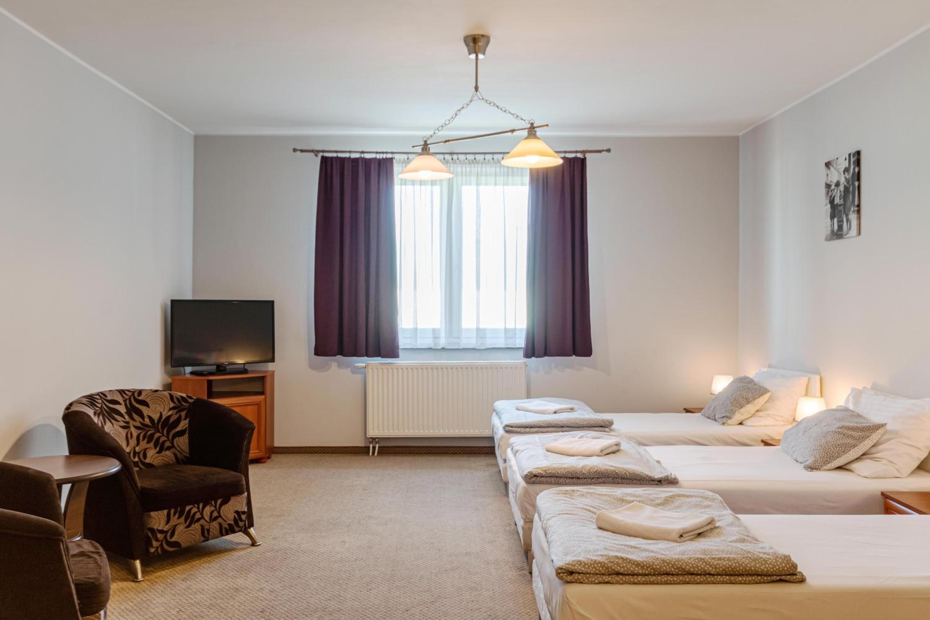 Triple Room - Photo 6