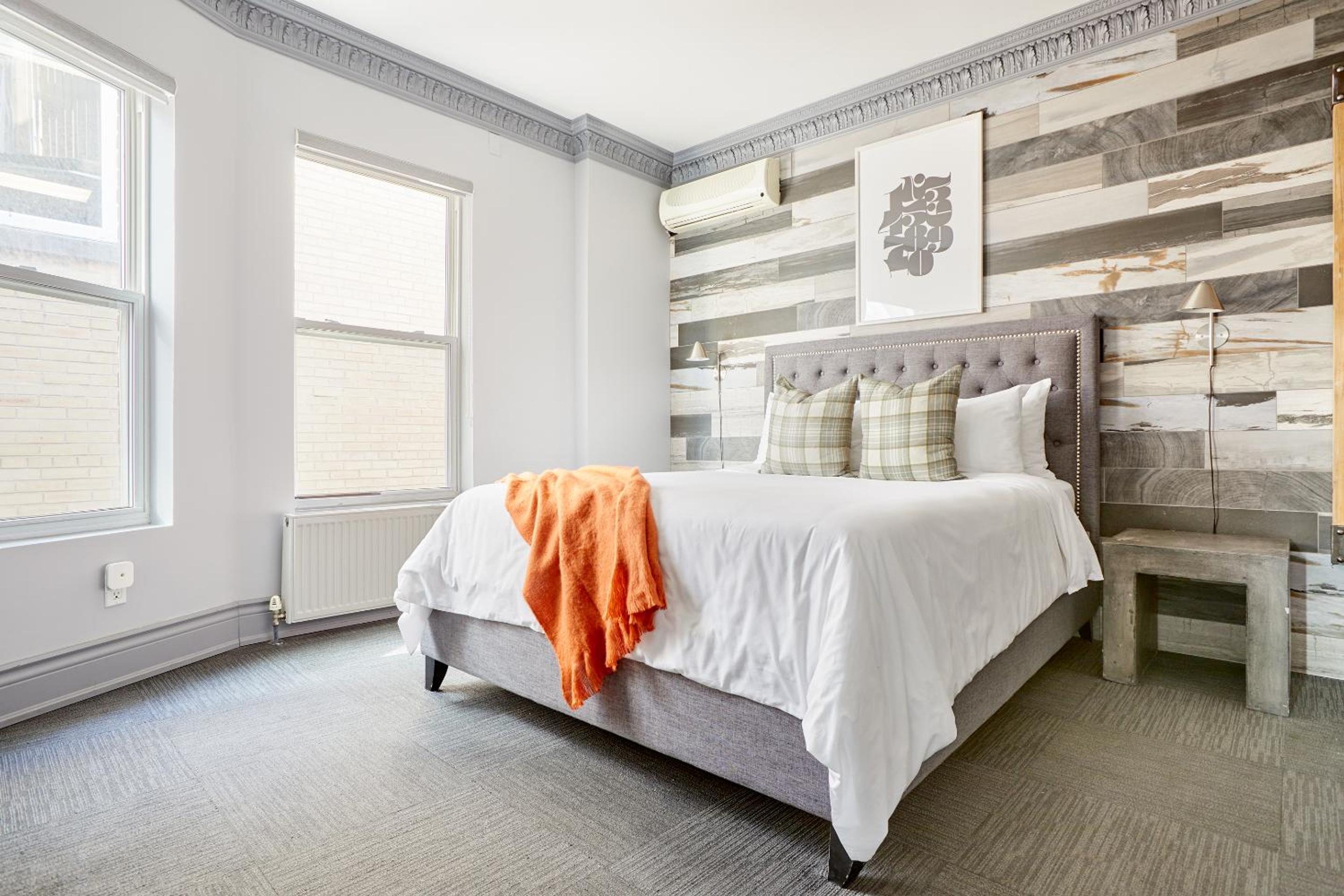 Queen Room