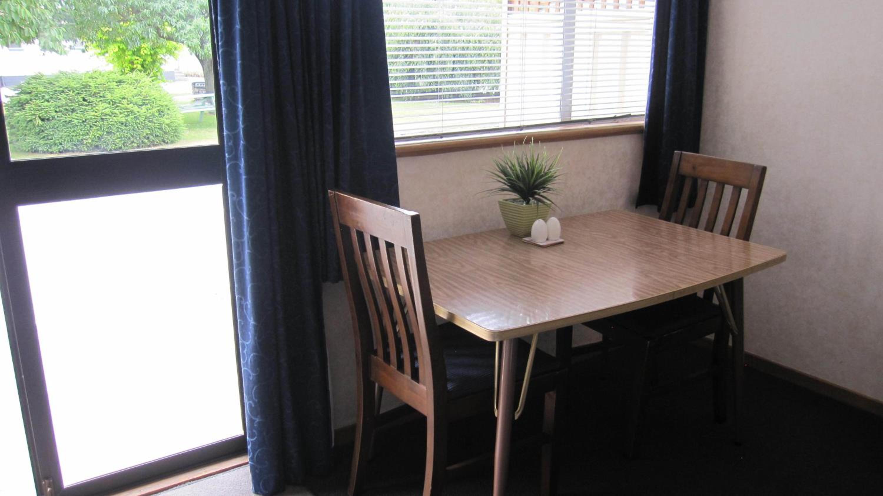 One-Bedroom Apartment - Photo 5
